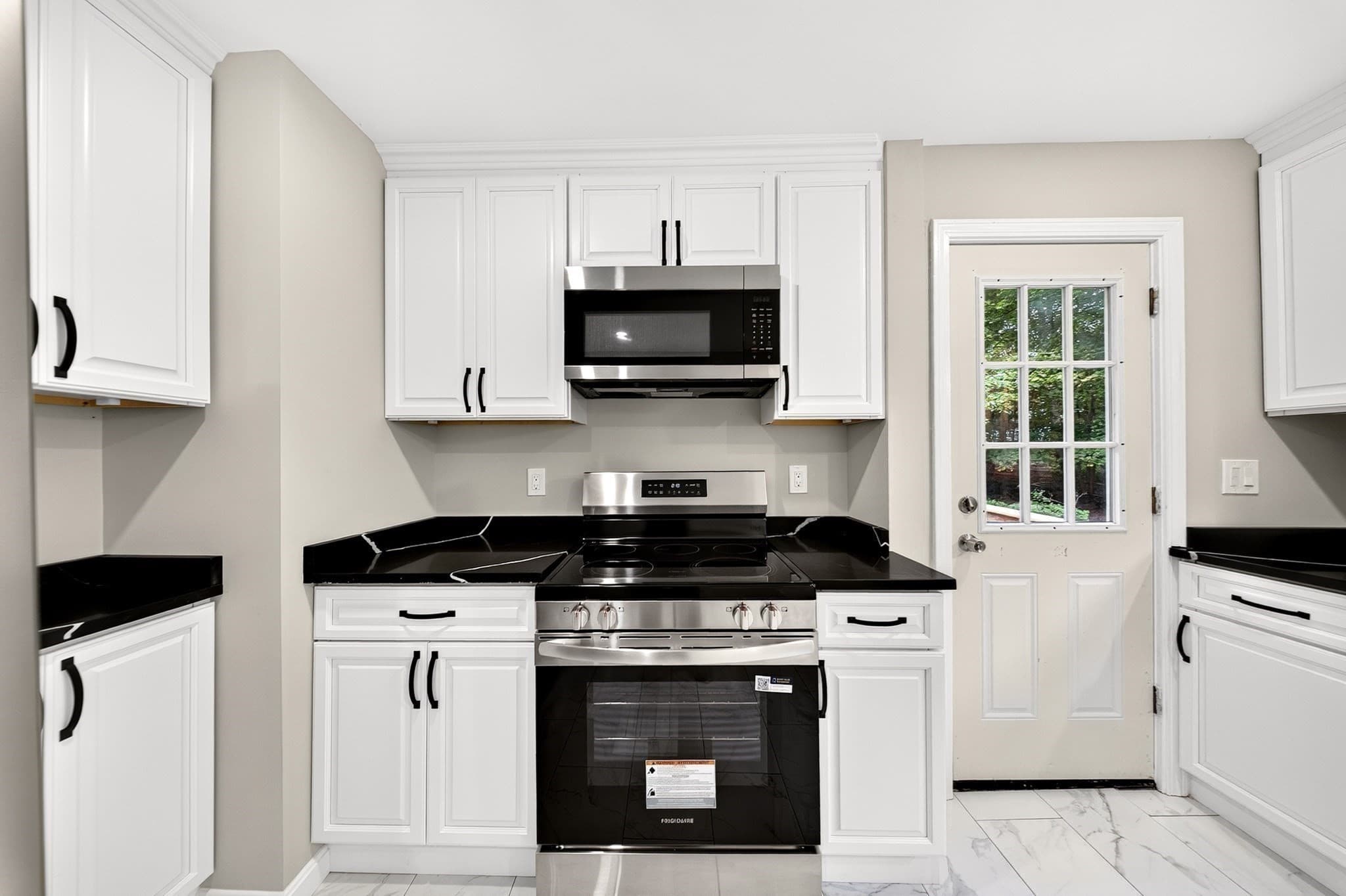Single Family Residence at 142 May St, North Attleboro MA 02760, North Attleboro, photo 6 of 27