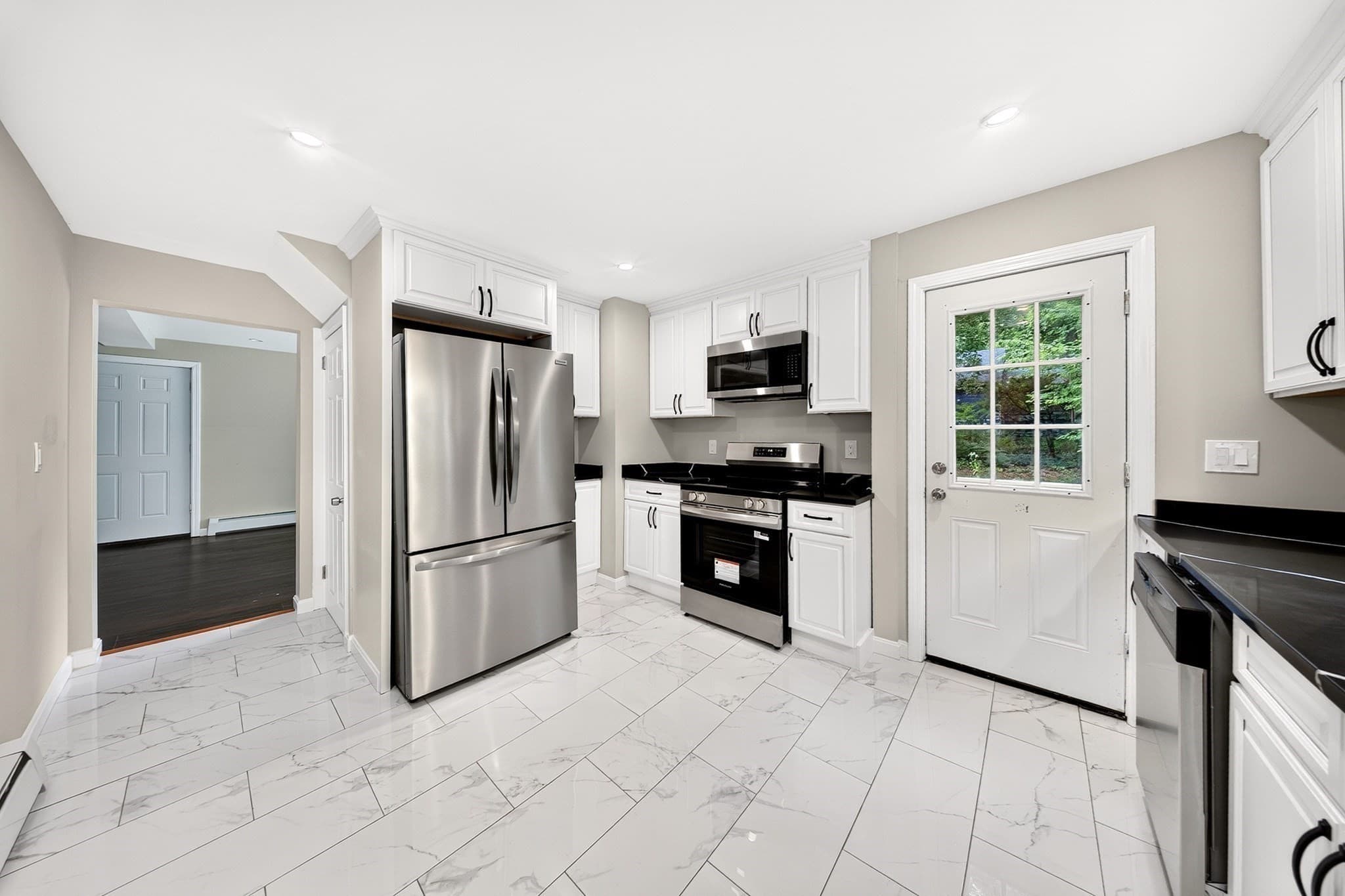 Single Family Residence at 142 May St, North Attleboro MA 02760, North Attleboro, photo 4 of 27