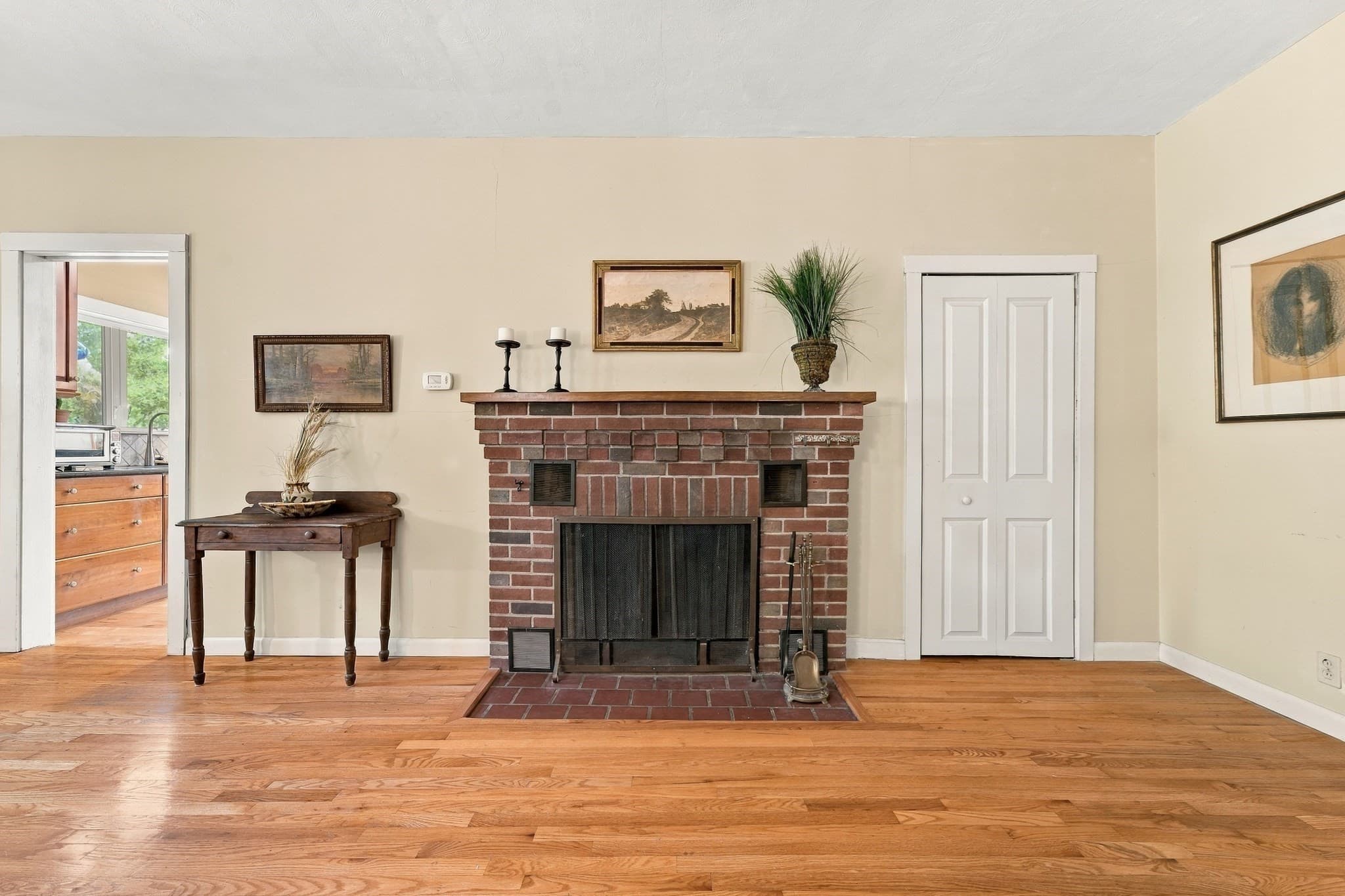 Single Family Residence at 185 Sutton Ave, Oxford MA 01540, Oxford, photo 12 of 37