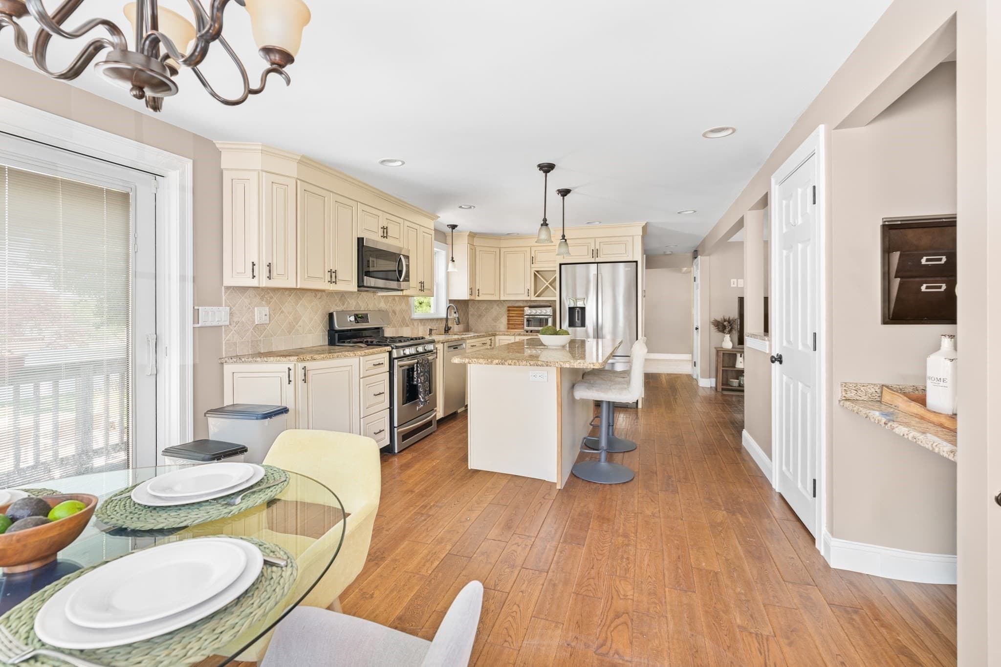 Single Family Residence at 11 Woodbury Rd, Billerica MA 01821, Billerica, photo 4 of 34