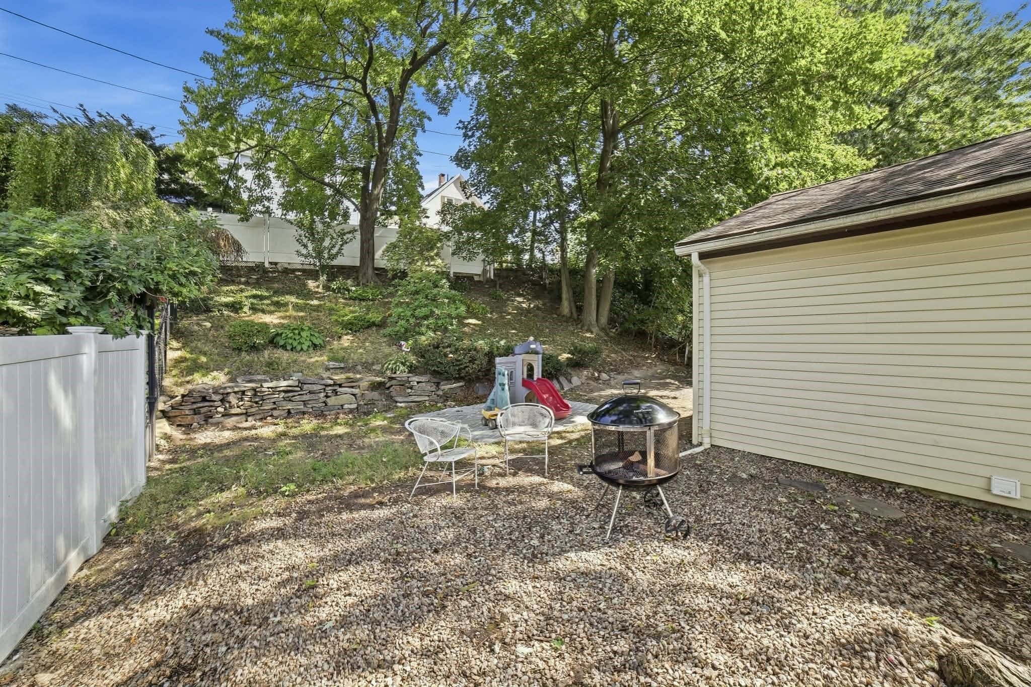 Single Family Residence at 19 Harold St, Worcester MA 01604, Worcester, photo 27 of 28