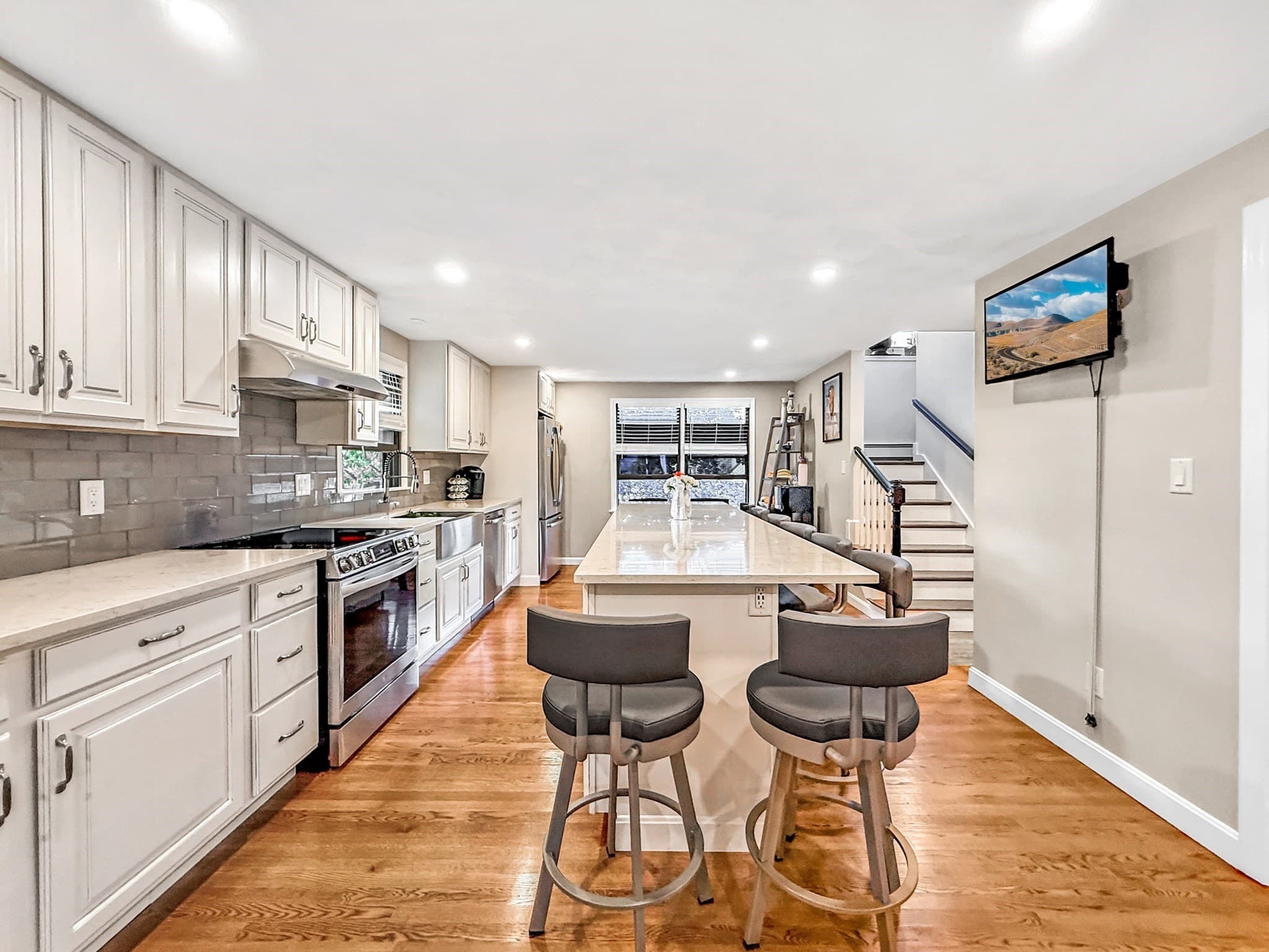 Single Family Residence at 59 Maplewood Rd, Lynn MA 01904, Lynn, photo 11 of 42