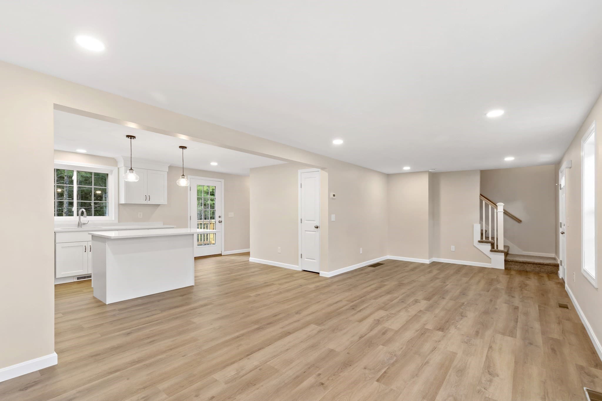 Single Family Residence at 4 Lady Bug Ln, Plymouth MA 02360, Plymouth, photo 6 of 29