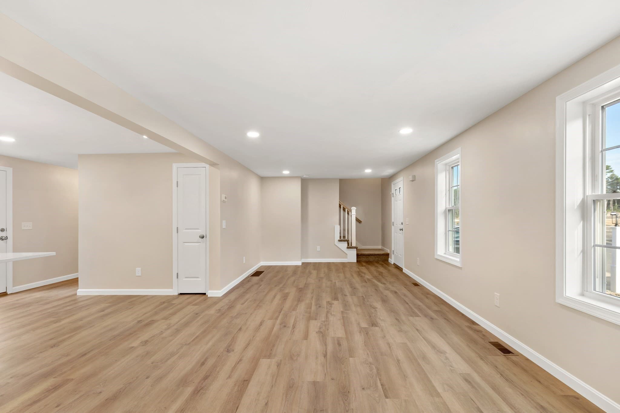 Single Family Residence at 4 Lady Bug Ln, Plymouth MA 02360, Plymouth, photo 5 of 29