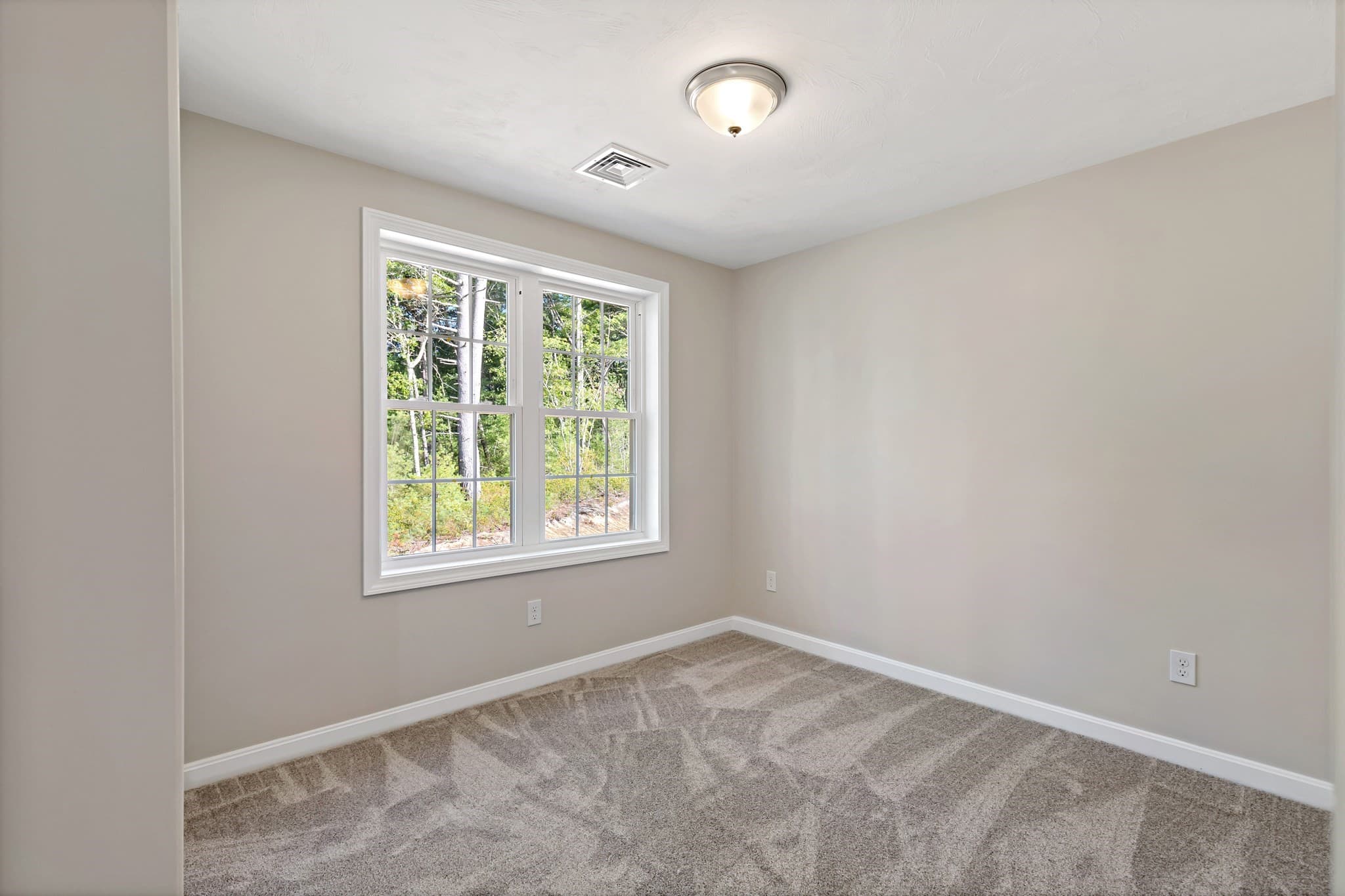 Single Family Residence at 4 Lady Bug Ln, Plymouth MA 02360, Plymouth, photo 19 of 29