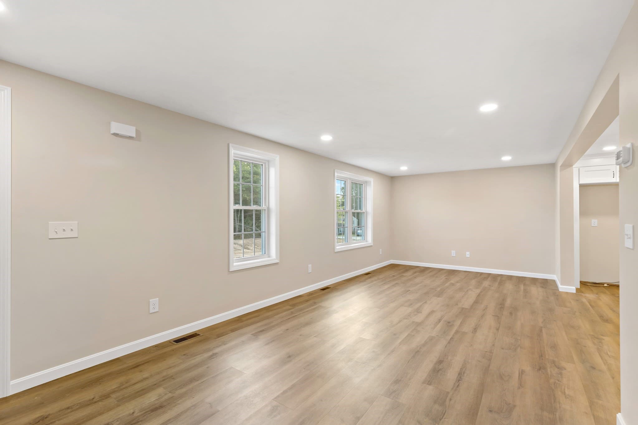 Single Family Residence at 4 Lady Bug Ln, Plymouth MA 02360, Plymouth, photo 8 of 29