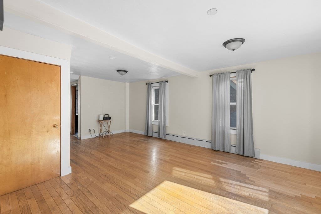 Single Family Residence at 950 Glen St, New Bedford MA 02745, New Bedford, photo 17 of 34