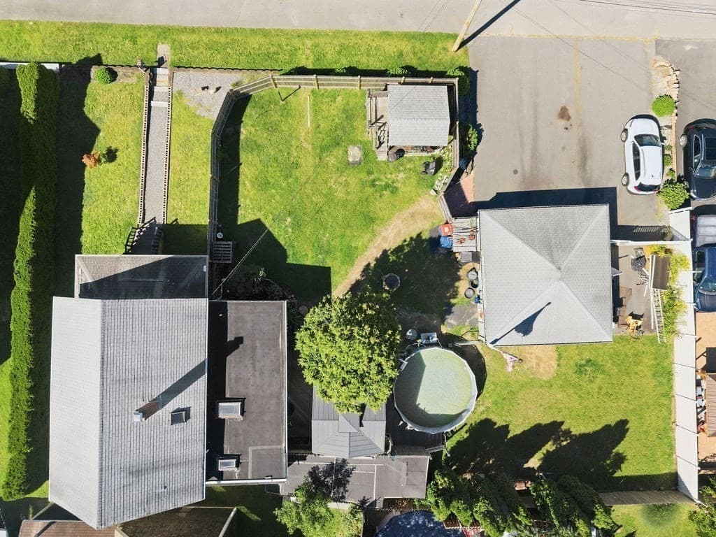 Single Family Residence at 950 Glen St, New Bedford MA 02745, New Bedford, photo 5 of 34