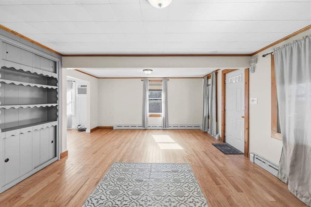 Single Family Residence at 950 Glen St, New Bedford MA 02745, New Bedford, photo 21 of 34