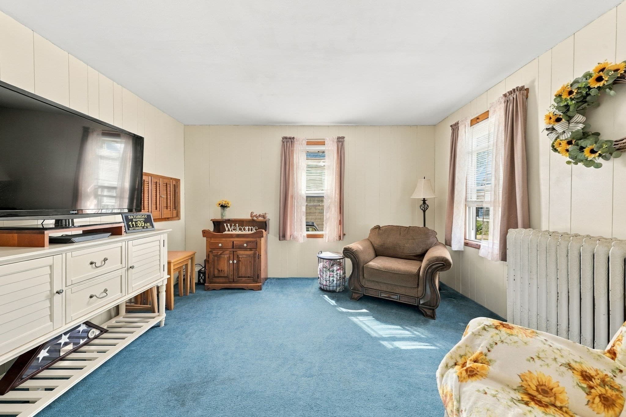 Single Family Residence at 326 Cedar St, New Bedford MA 02740, New Bedford, photo 9 of 28
