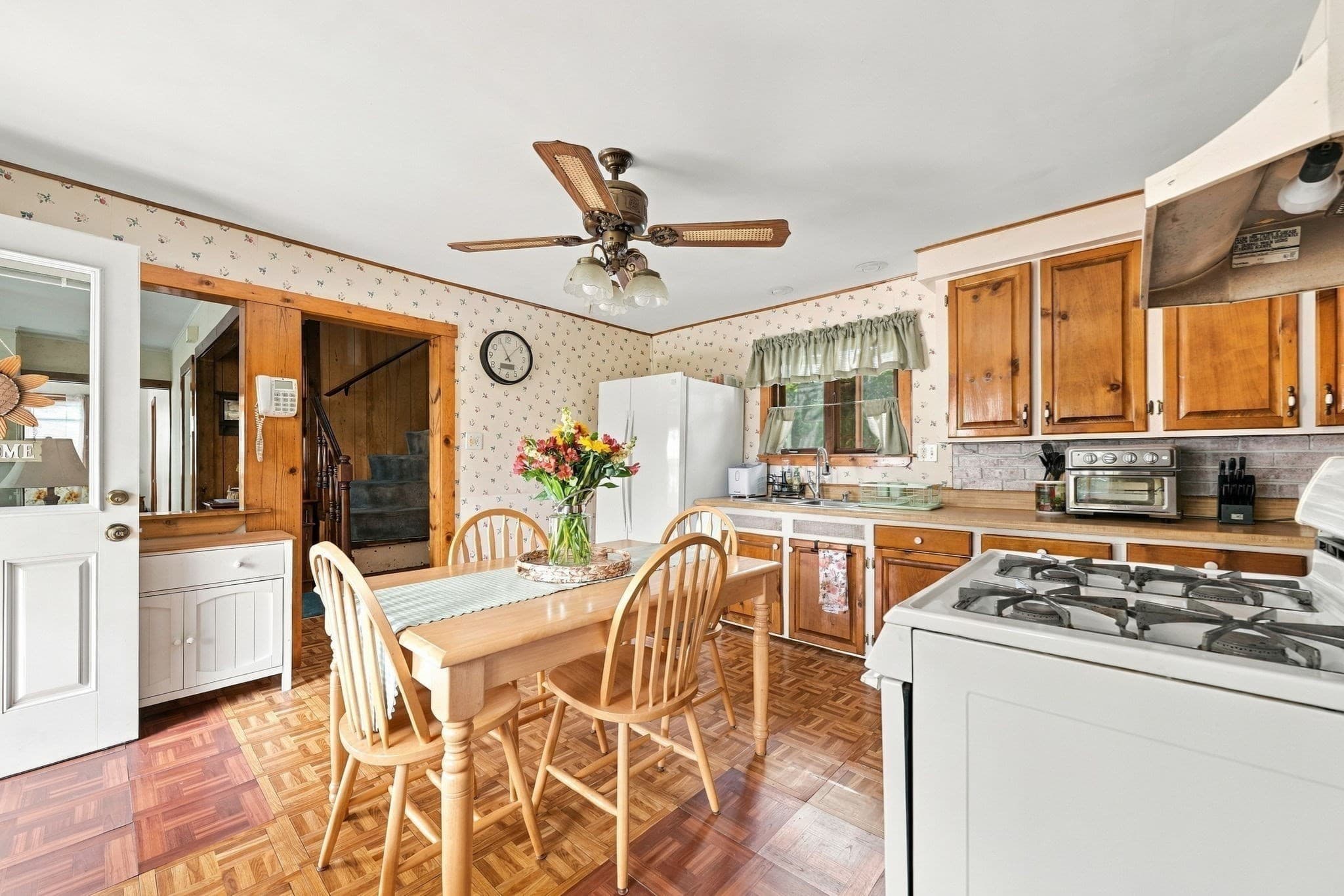 Single Family Residence at 326 Cedar St, New Bedford MA 02740, New Bedford, photo 15 of 28
