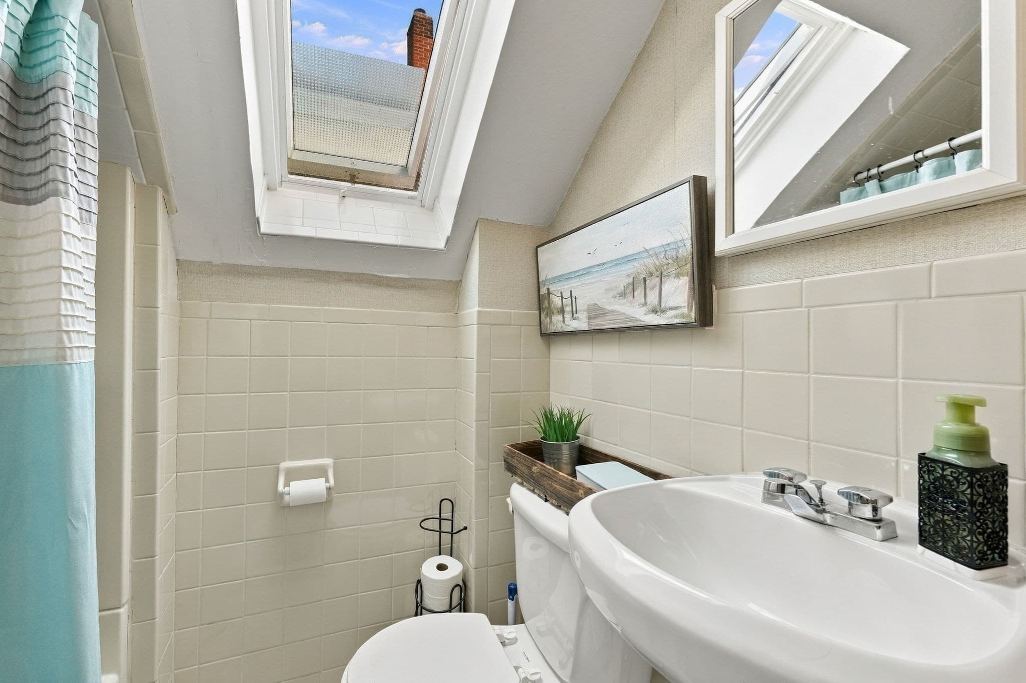 Single Family Residence at 326 Cedar St, New Bedford MA 02740, New Bedford, photo 21 of 28