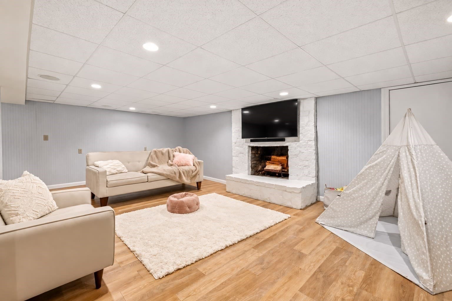 Single Family Residence at 276 Andover St, Andover MA 01810, Andover, photo 31 of 39