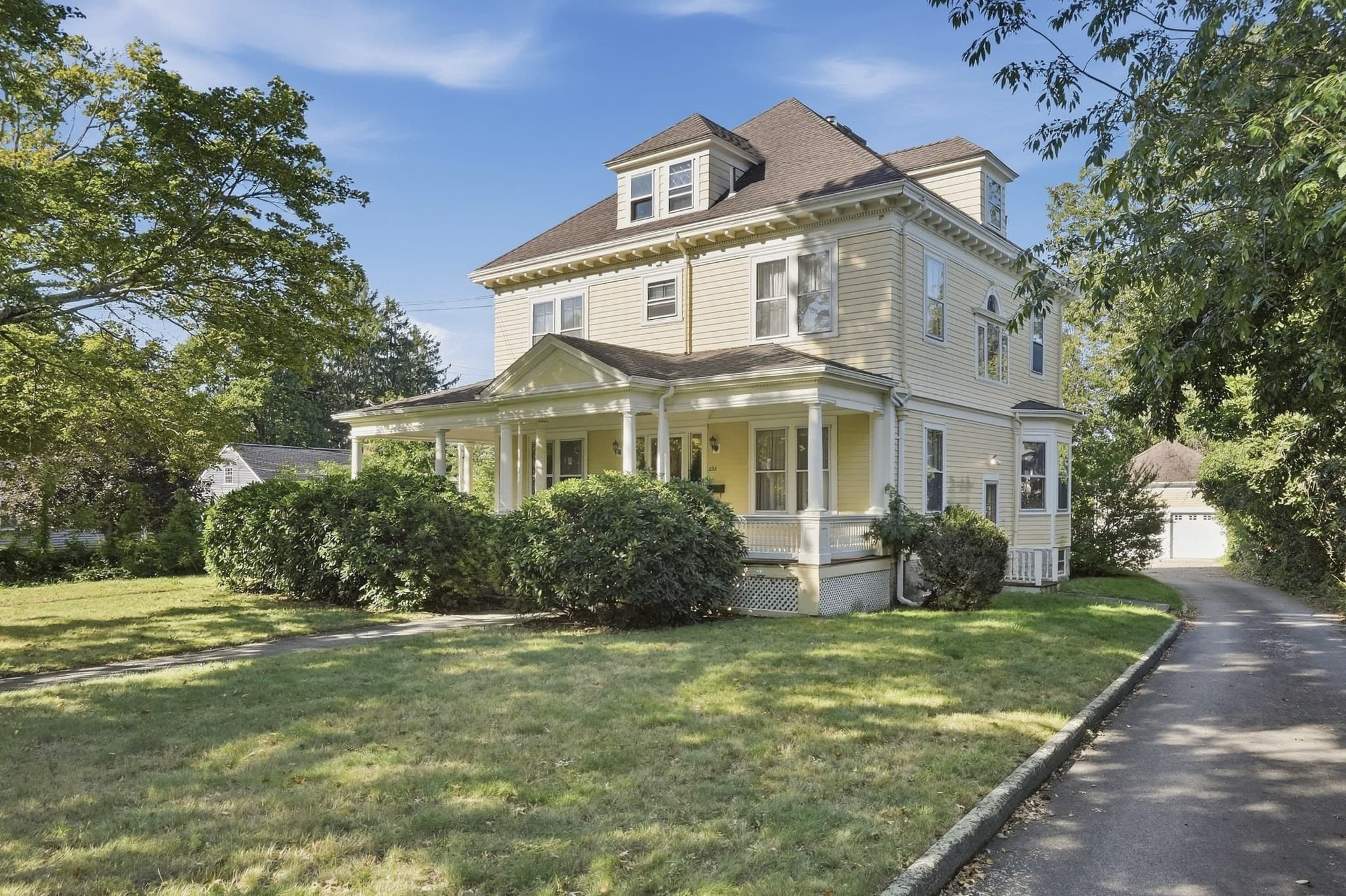 Single Family Residence at 252 Main Street, Fairhaven MA 02719, Fairhaven, photo 2 of 42