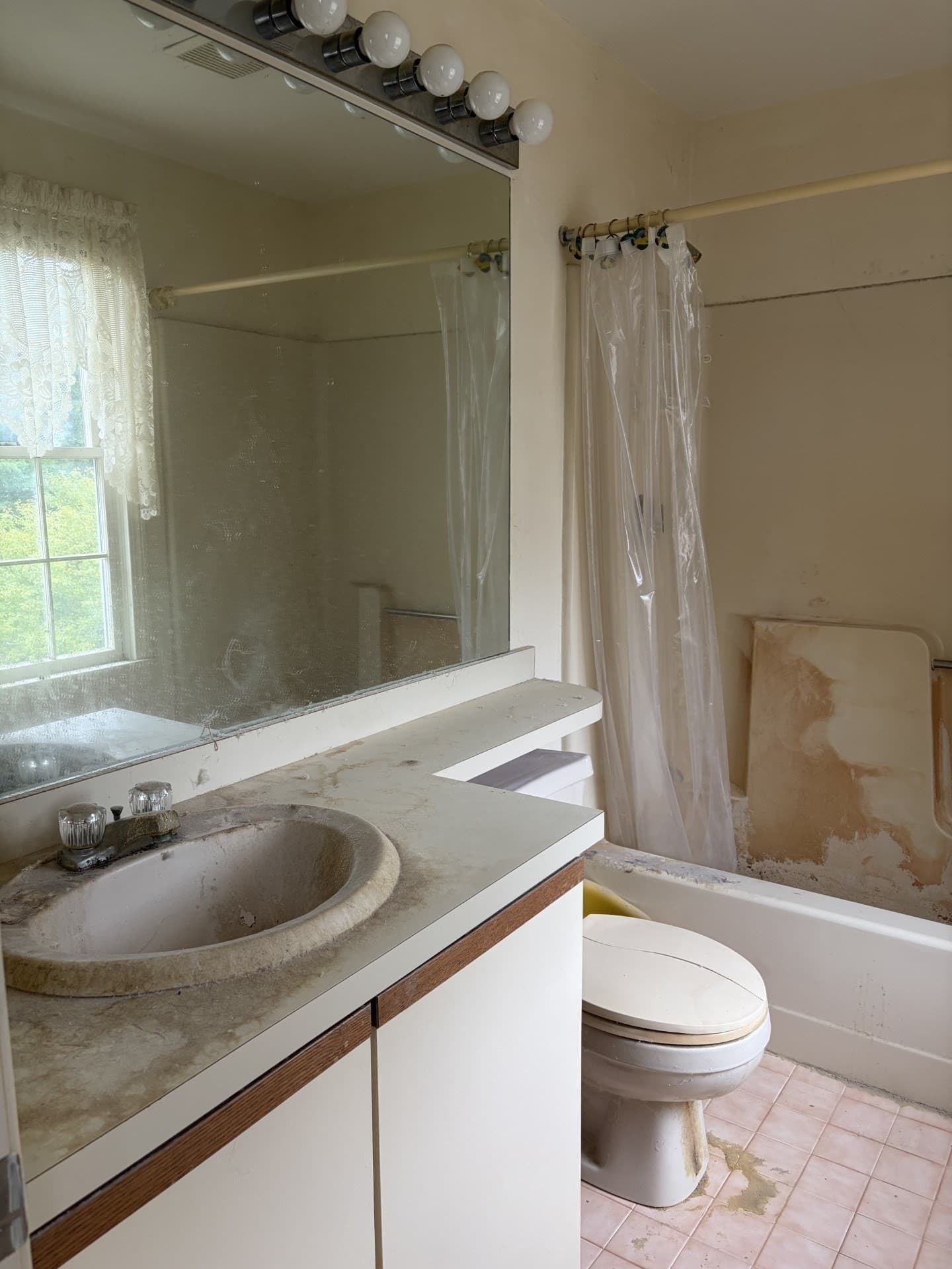 Condominium at 163 Whittier Meadows Drive # 163, Amesbury MA 01913, Amesbury, photo 12 of 20