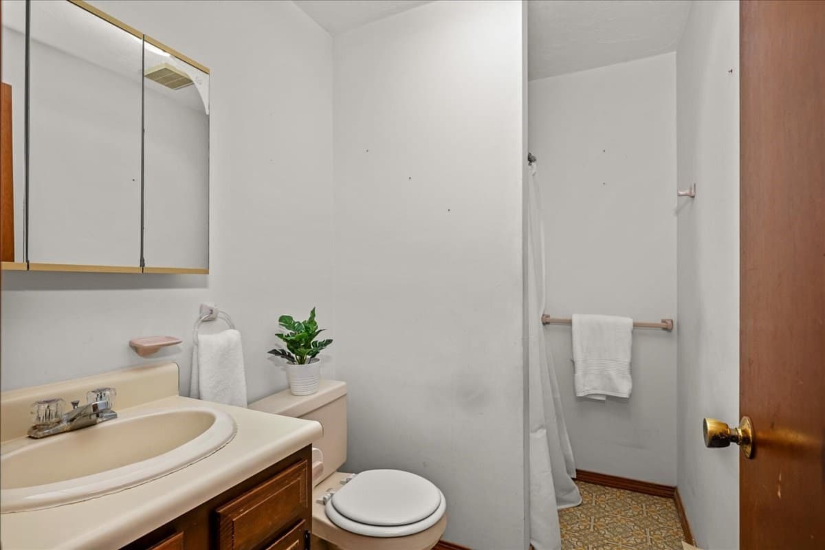 Condominium at 40 Lexington Road # 40, Millbury MA 01527, Millbury, photo 12 of 31