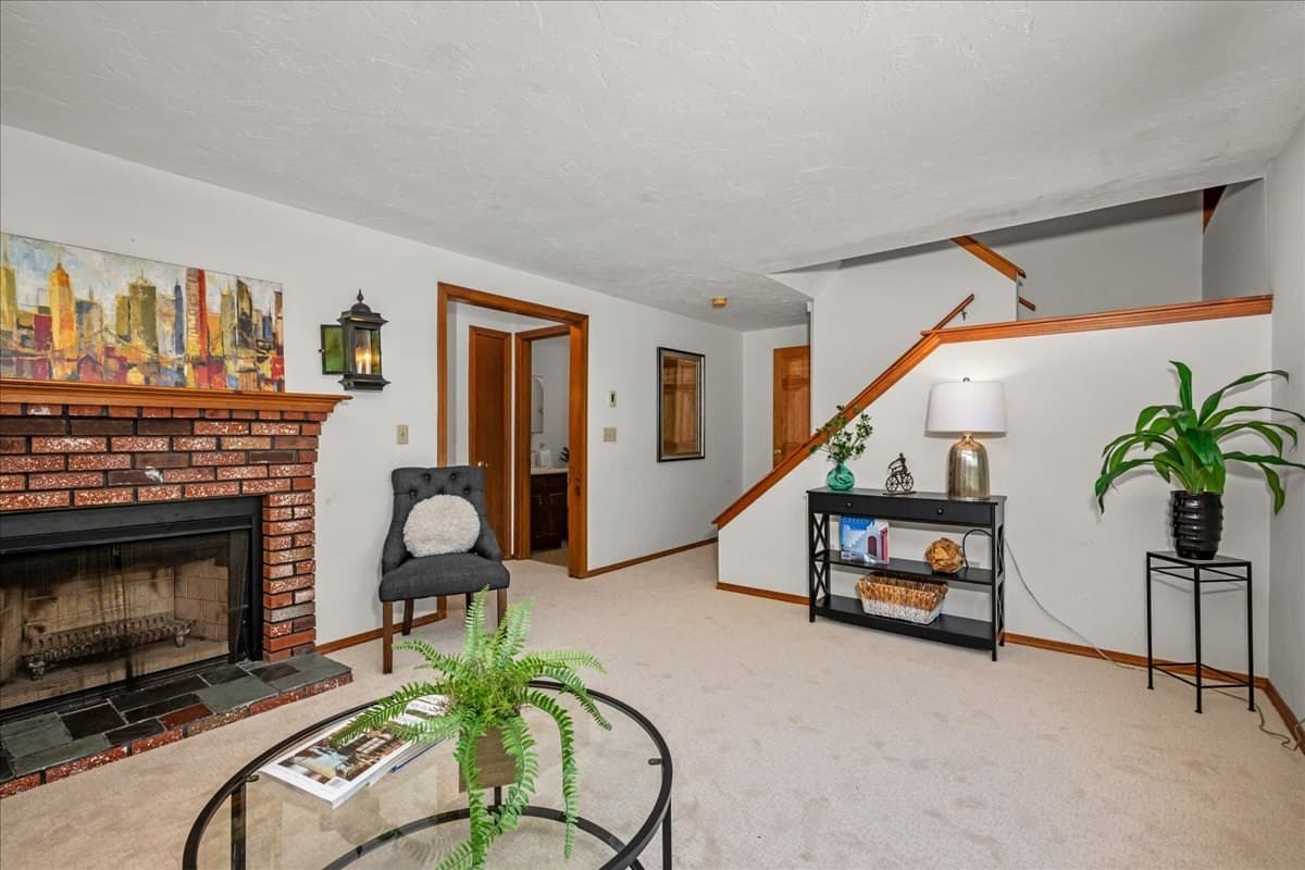 Condominium at 40 Lexington Road # 40, Millbury MA 01527, Millbury, photo 5 of 31