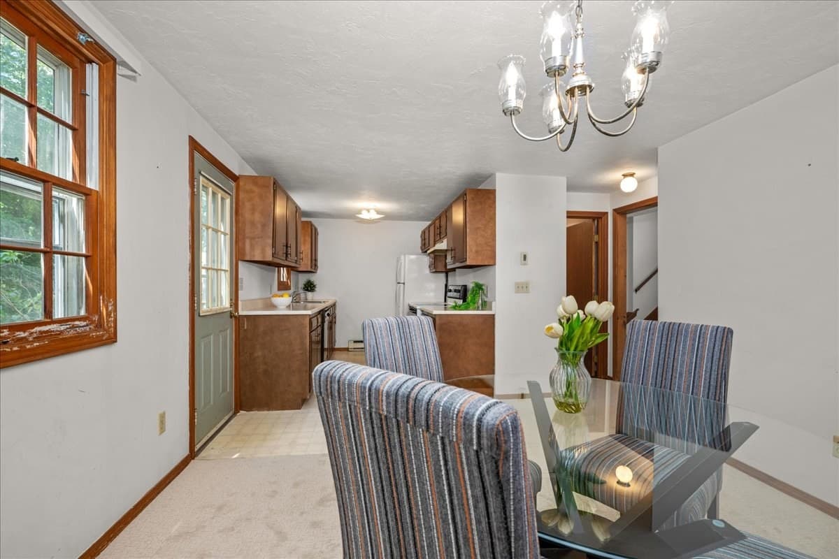 Condominium at 40 Lexington Road # 40, Millbury MA 01527, Millbury, photo 8 of 31