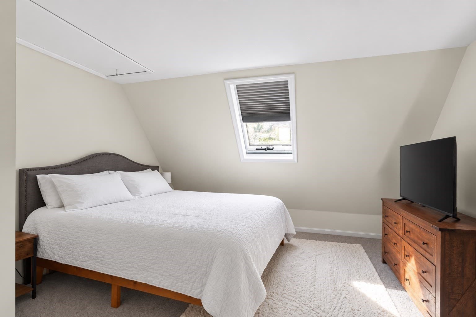 Multi Family at 4 Farm Way, Edgartown MA 02539, photo 21 of 22