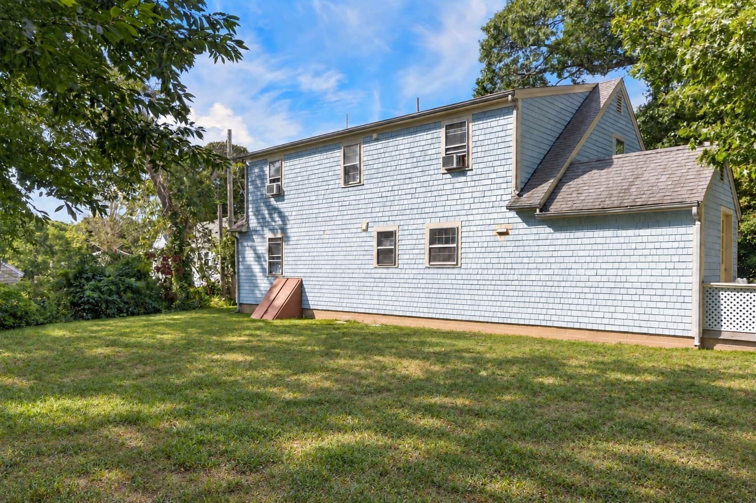 Single Family Residence at 234 County Road, Oak Bluffs MA 02557, photo 2 of 12