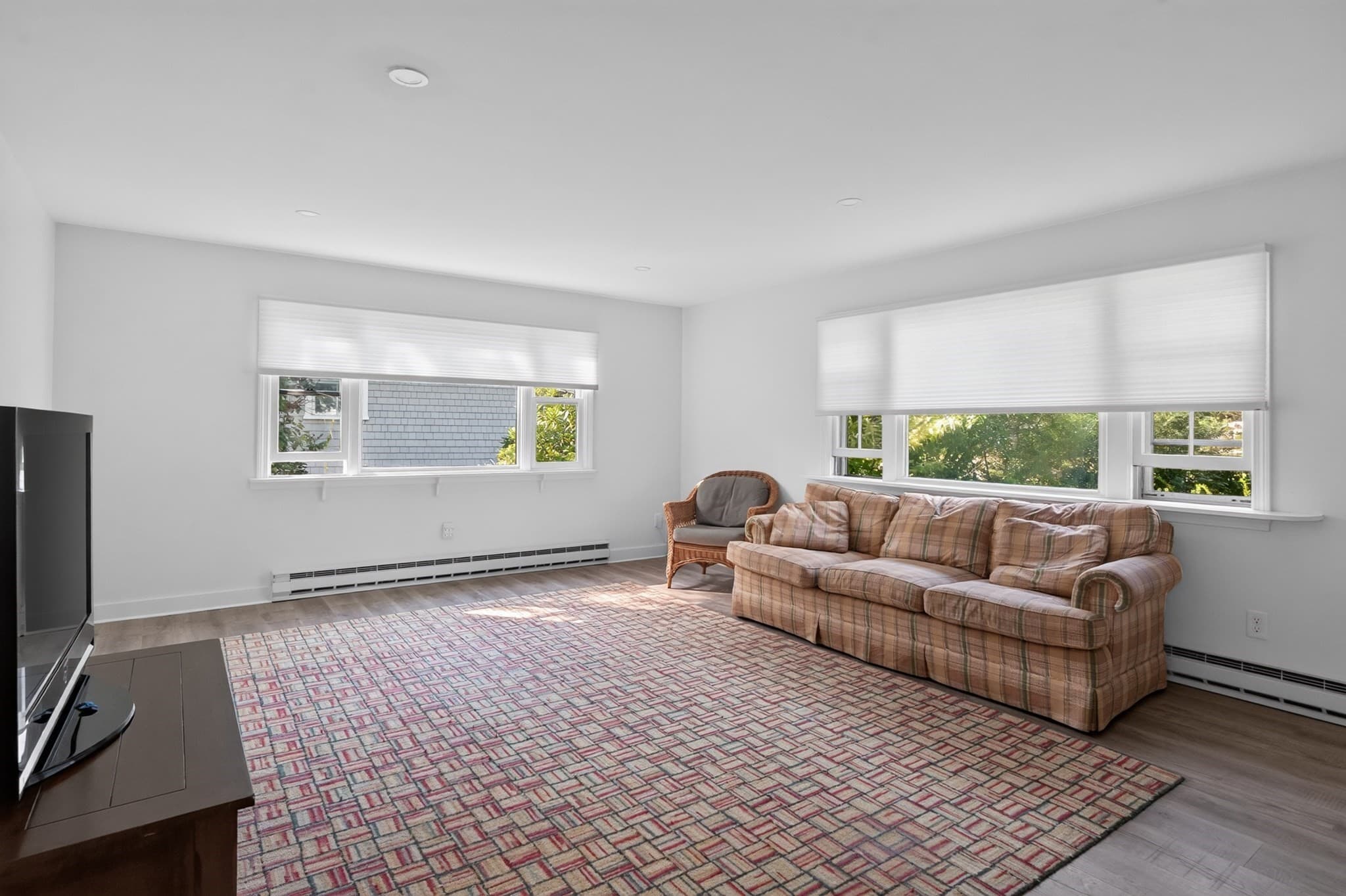 Single Family Residence at 234 County Road, Oak Bluffs MA 02557, photo 3 of 12