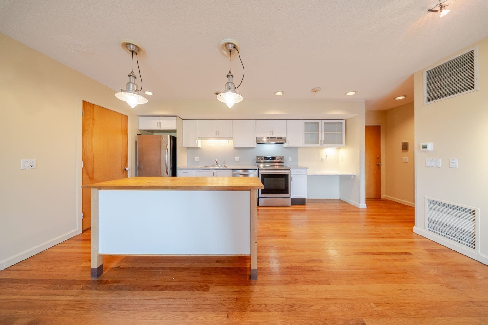 Condominium at 351 Pleasant St # 9, Northampton MA 01060, Northampton, photo 6 of 27