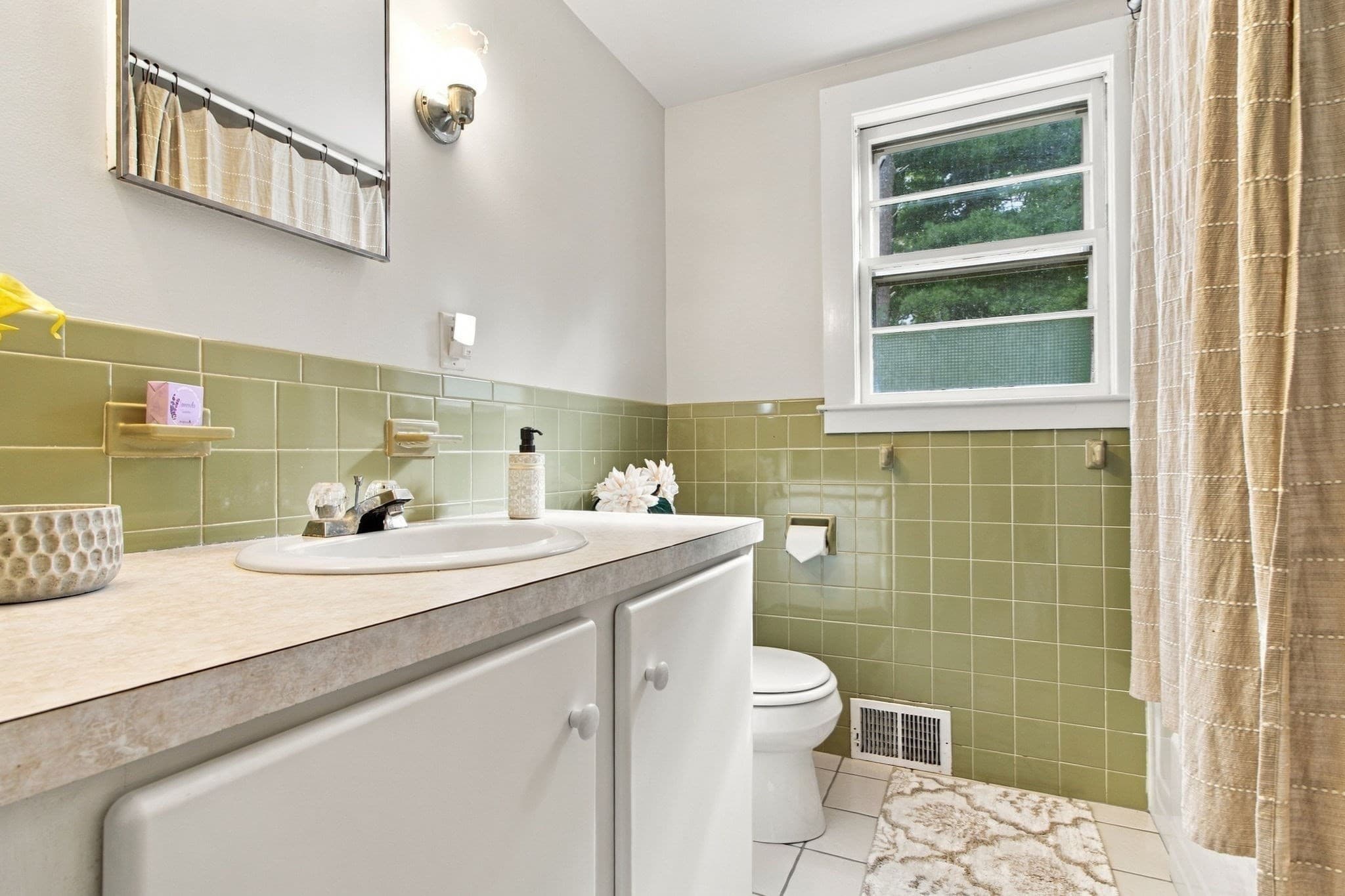 Single Family Residence at 172 Telegraph Rd, Dennis MA 02639, Dennis, photo 19 of 34