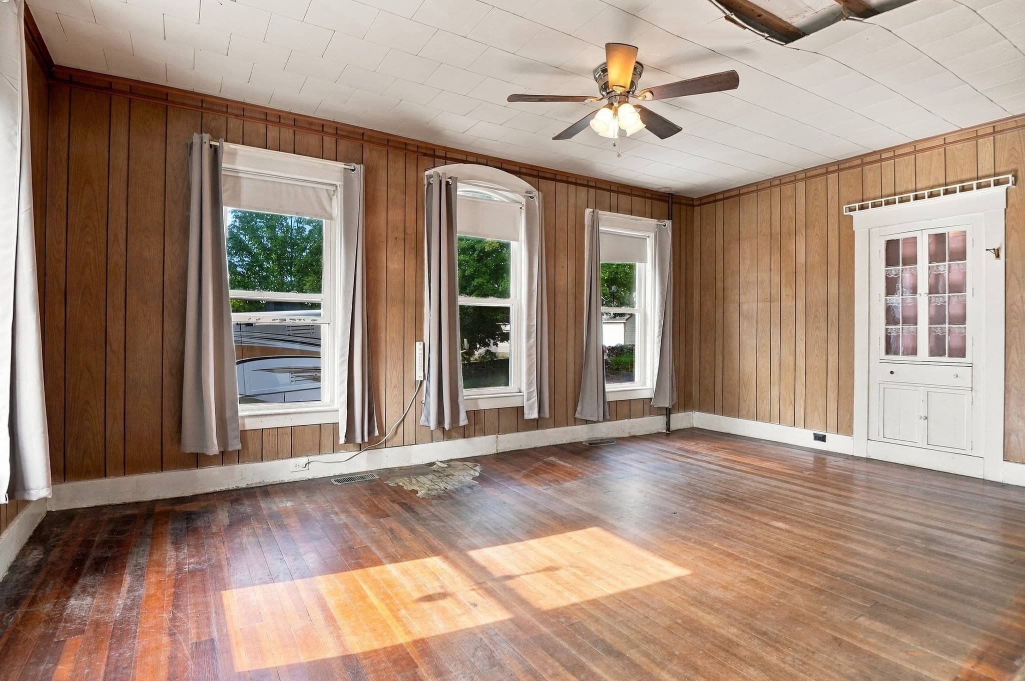 Single Family Residence at 307 Upper Church Street, Hardwick MA 01031, photo 5 of 41