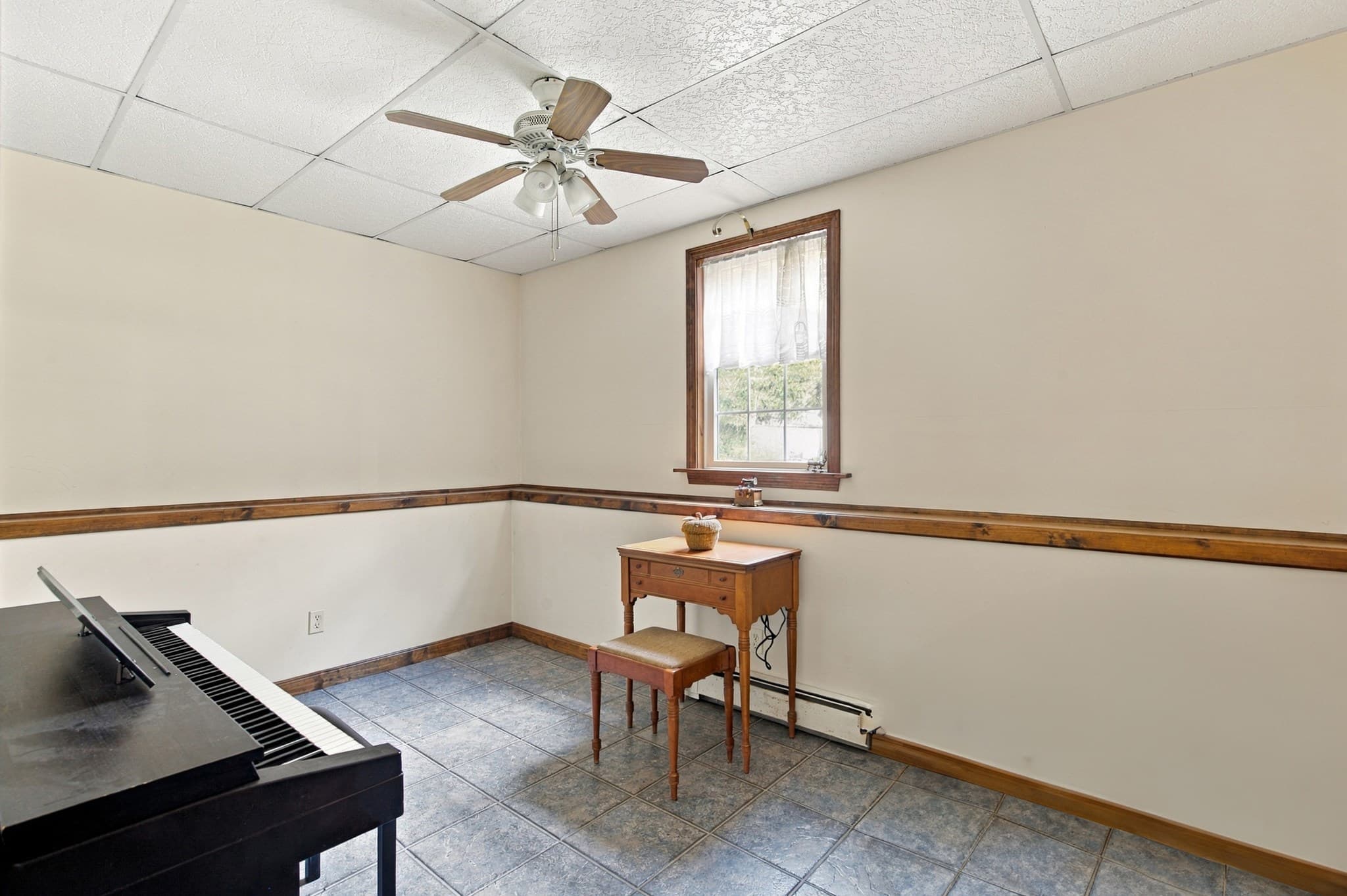 Single Family Residence at 423 Buxton Street, North Smithfield RI 02896, North Smithfield, photo 27 of 42