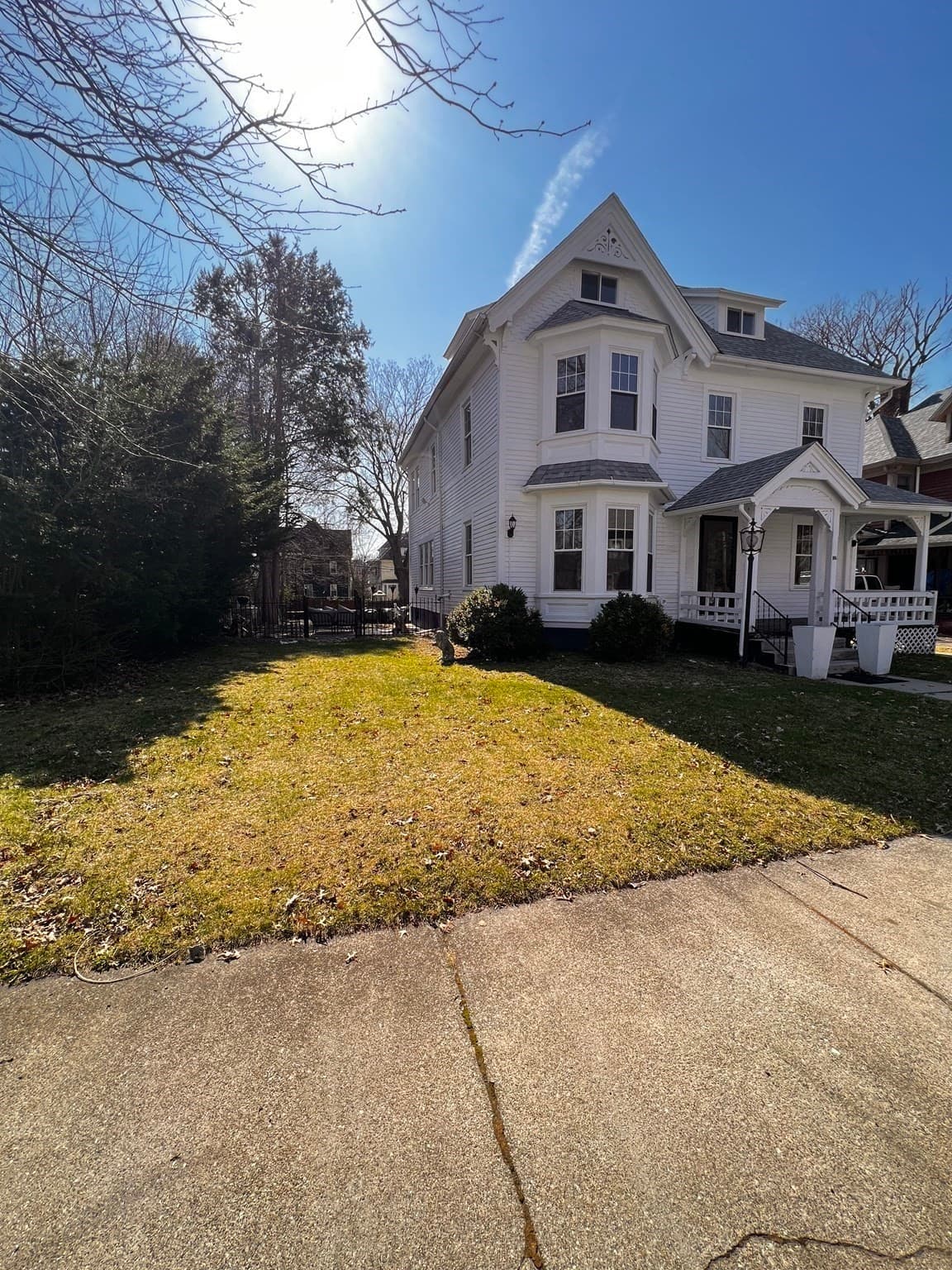 Single Family Residence at 186 Buckingham St., Springfield MA 01109, Springfield, photo 2 of 38