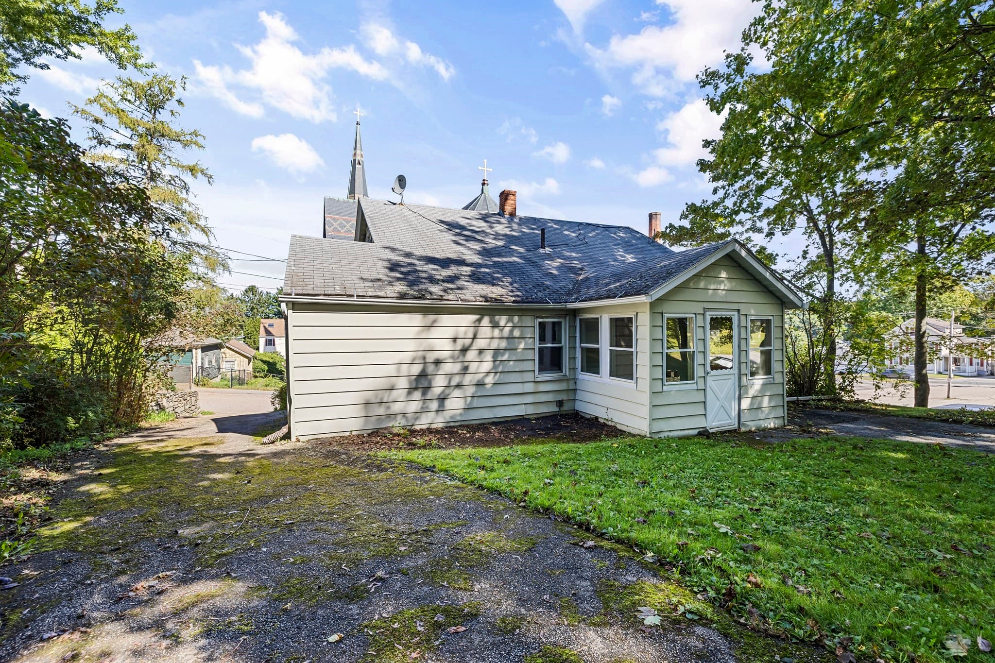 Single Family Residence at 11 Prospect St, Spencer MA 01562, Spencer, photo 5 of 28