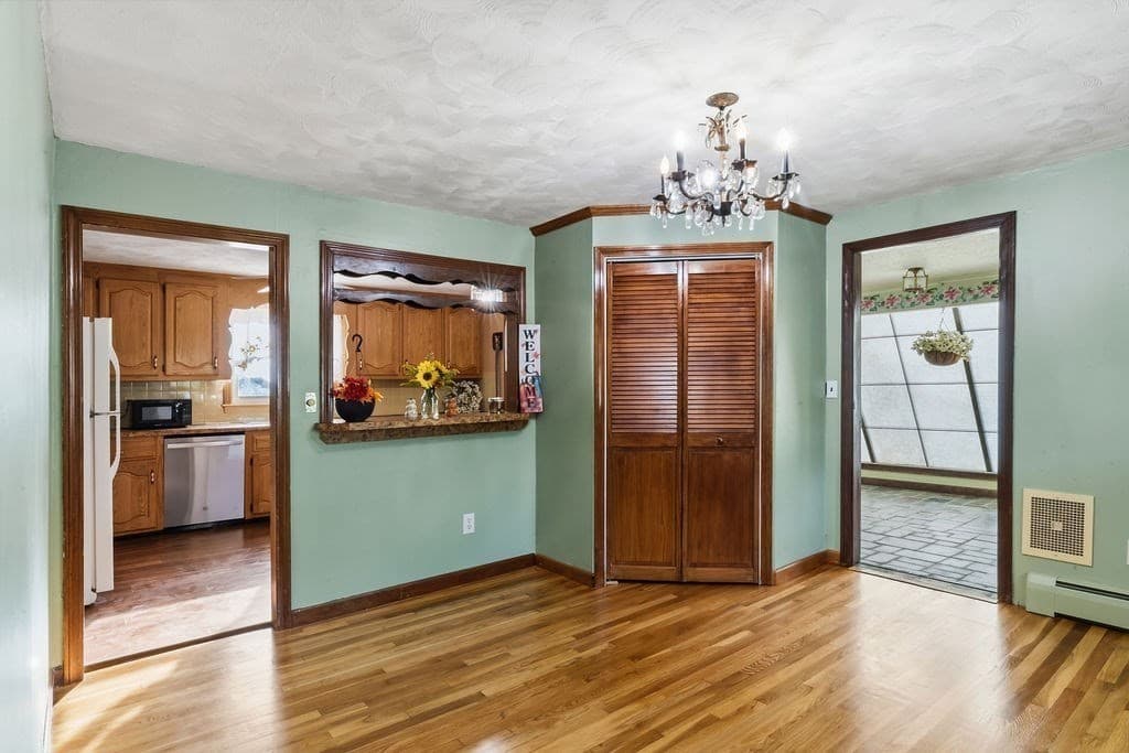 Single Family Residence at 7 Charlotte Dr, Bristol RI 02809, Bristol, photo 5 of 16