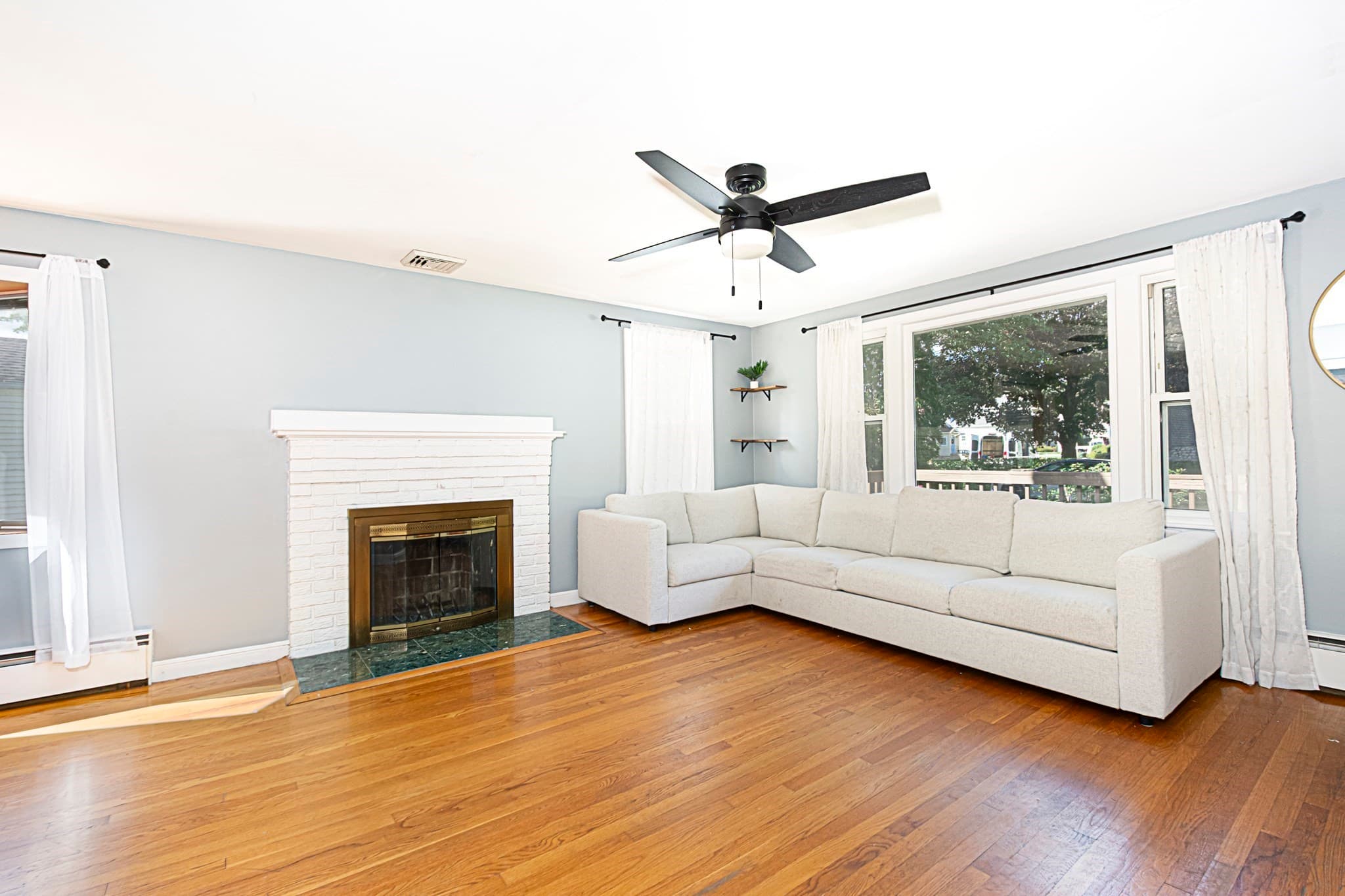 Single Family Residence at 95 S Flagg St, Worcester MA 01602, Worcester, photo 6 of 33
