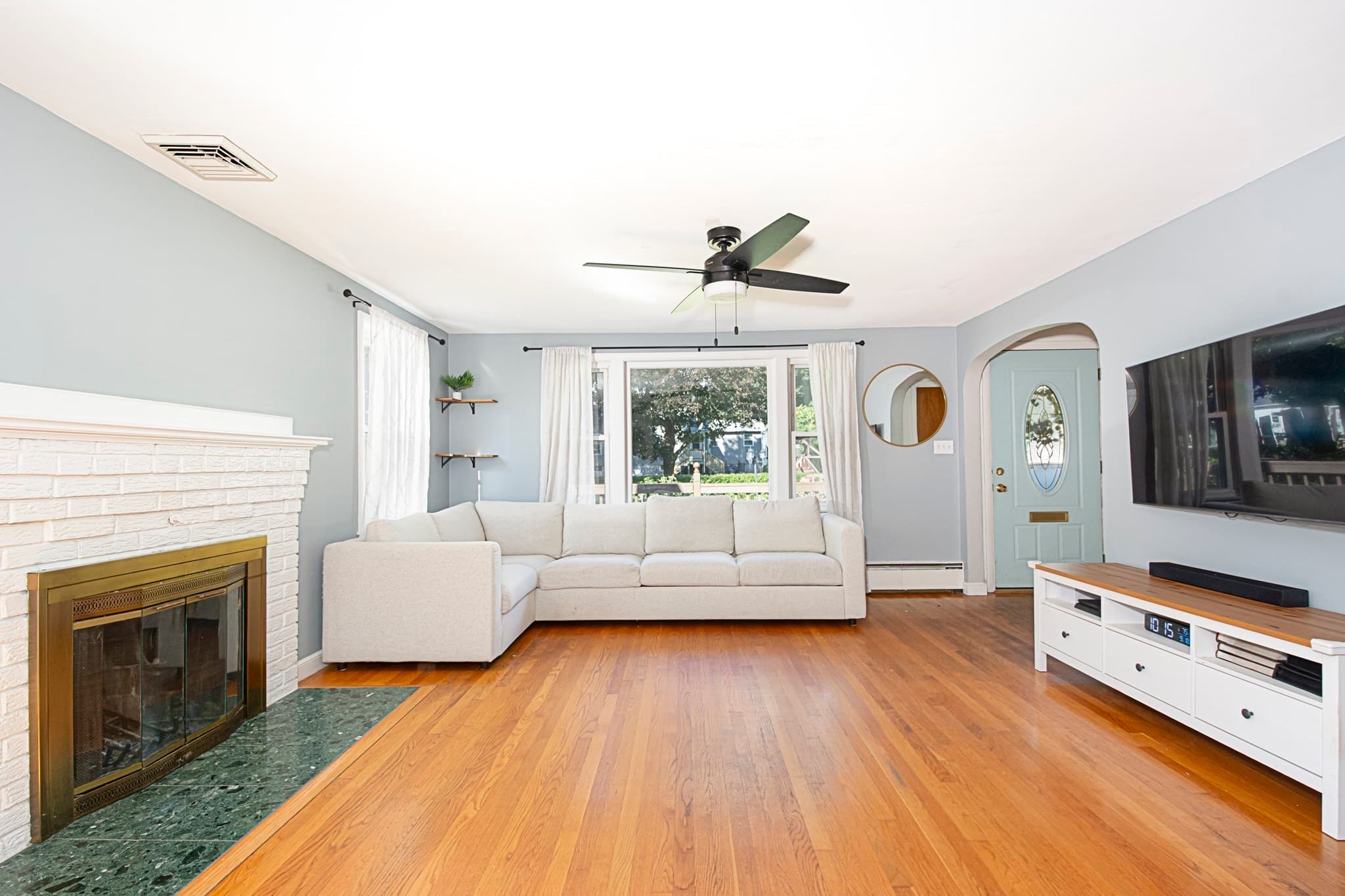 Single Family Residence at 95 S Flagg St, Worcester MA 01602, Worcester, photo 10 of 33