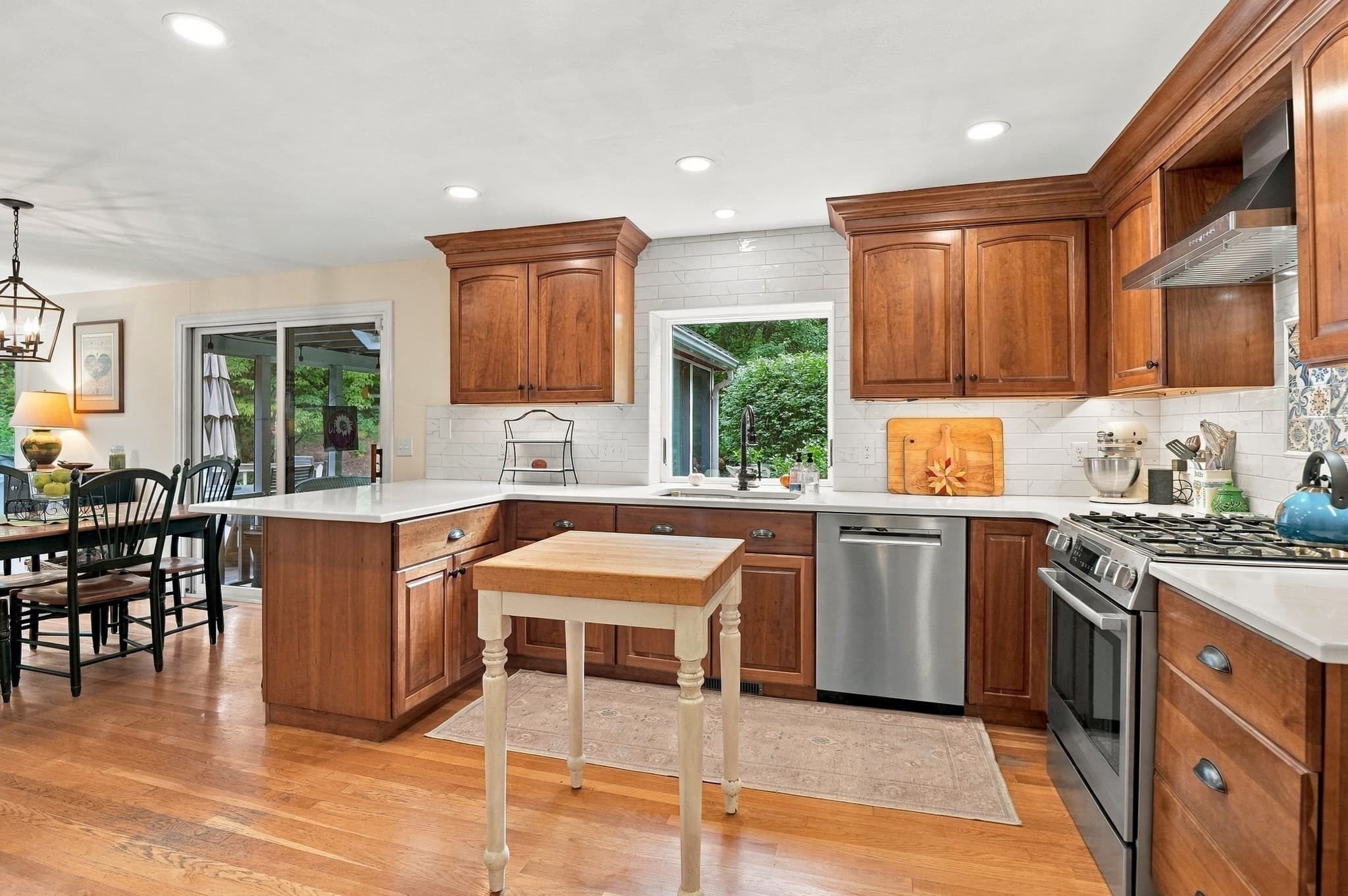 Single Family Residence at 7 Trout Brook Way, Shirley MA 01464, photo 9 of 40