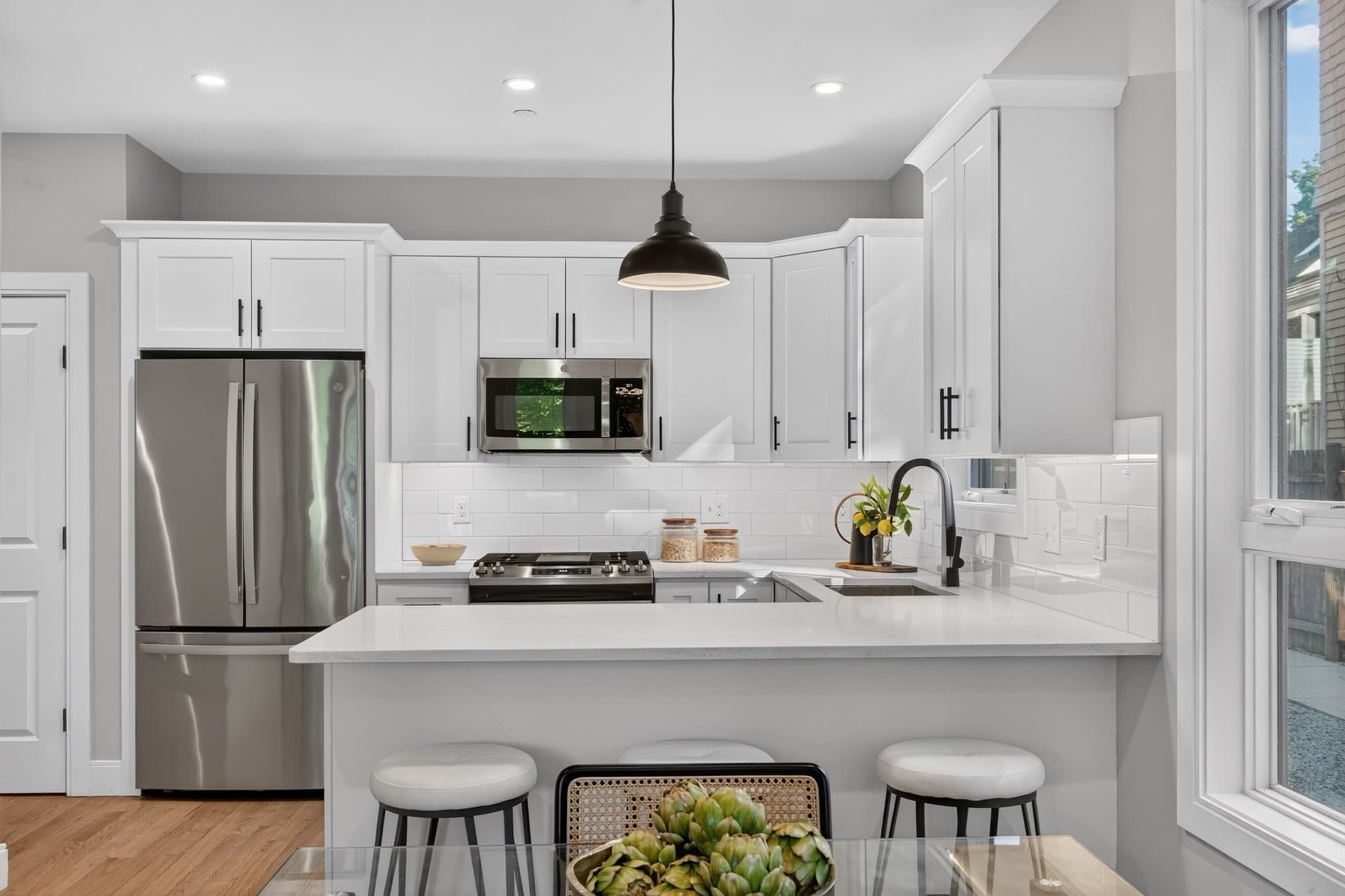 Condominium at 123-125 Centre Street # 6, Boston MA 02124, Boston, photo 3 of 38
