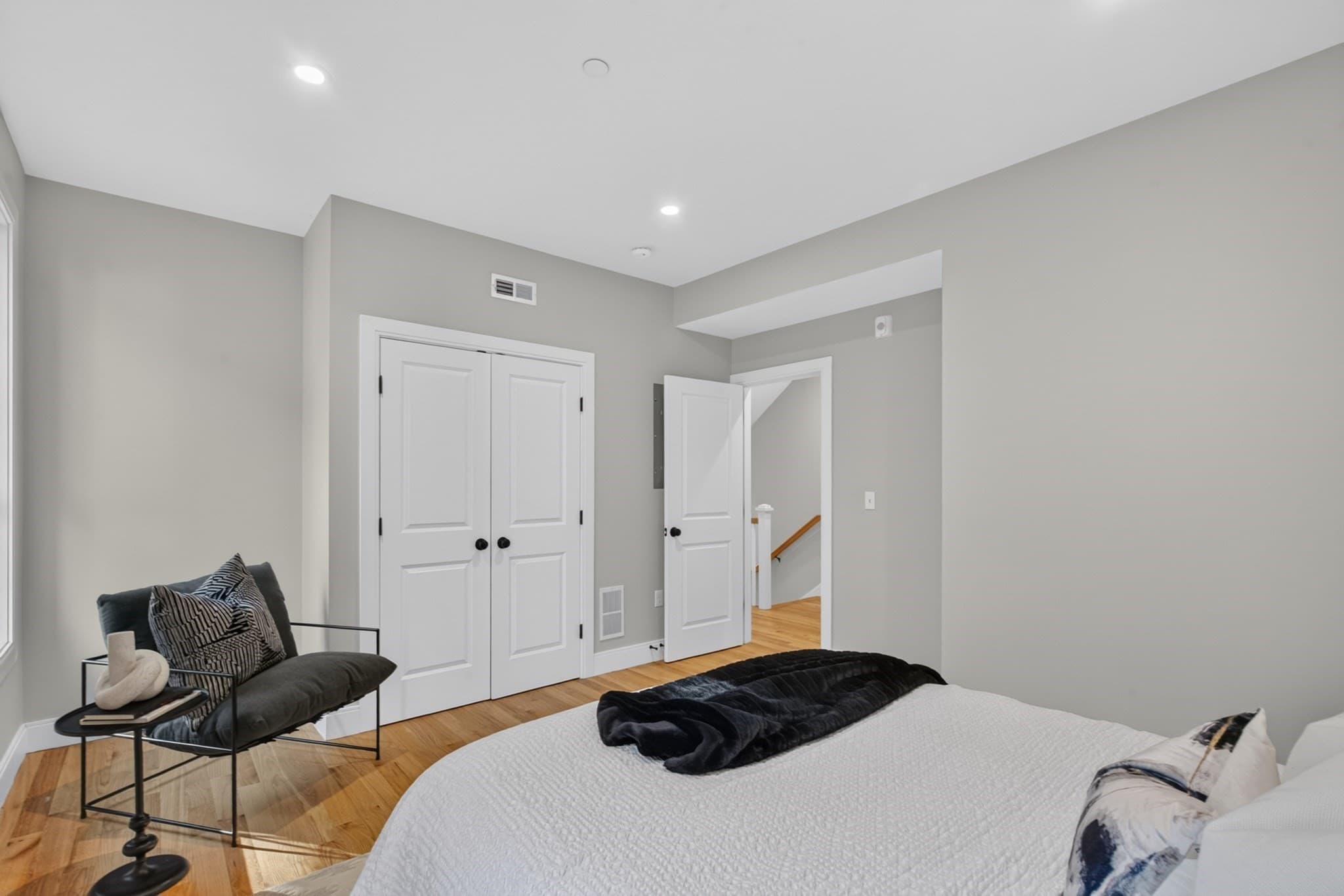 Condominium at 123-125 Centre Street # 6, Boston MA 02124, Boston, photo 14 of 38