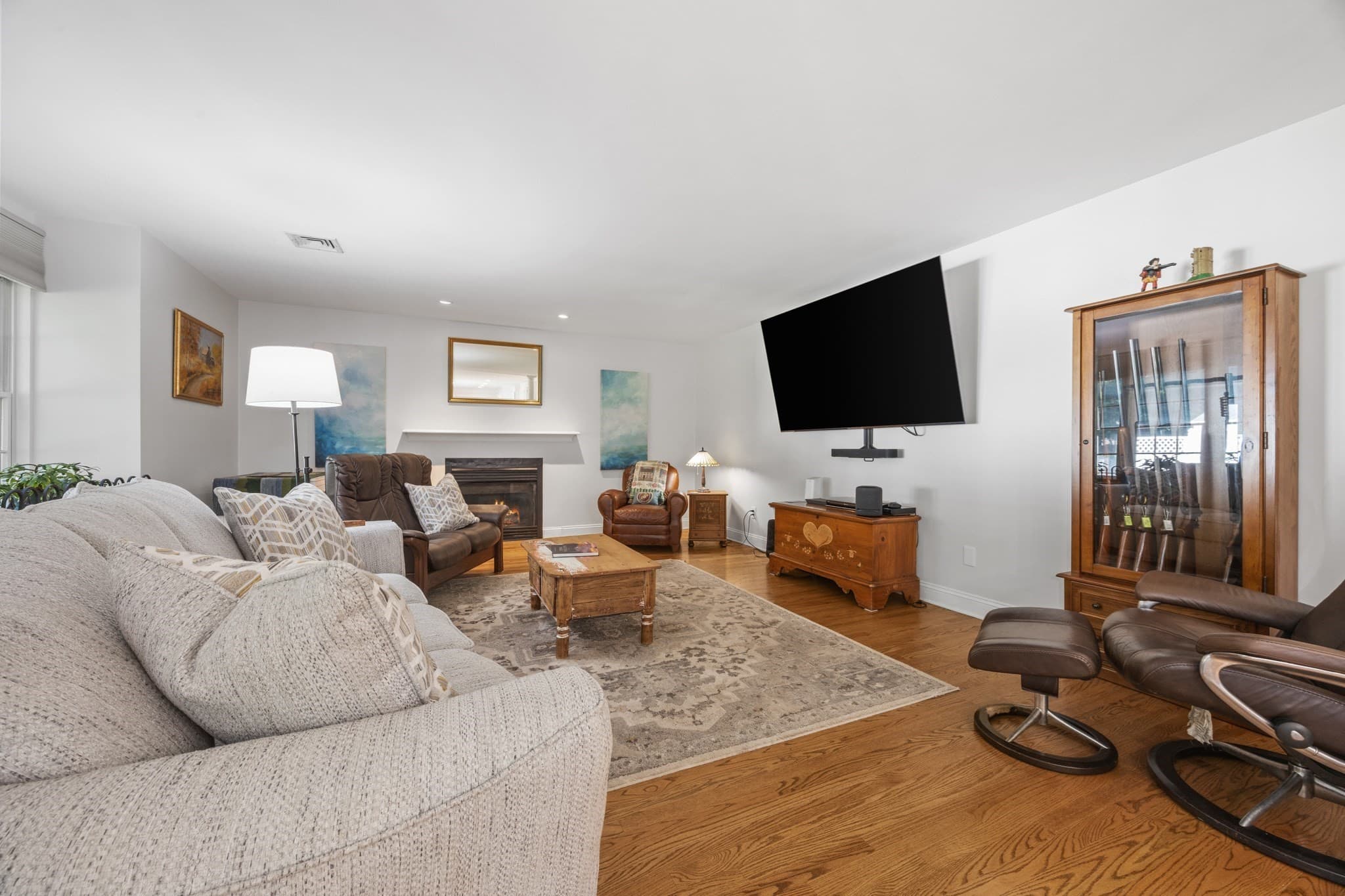 Single Family Residence at 101 Diniz Drive, Raynham MA 02767, photo 17 of 42