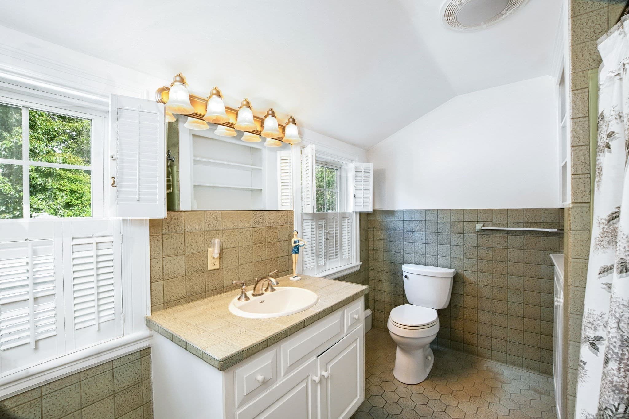 Single Family Residence at 222 Sippewissett Rd, Falmouth MA 02540, Falmouth, photo 29 of 42