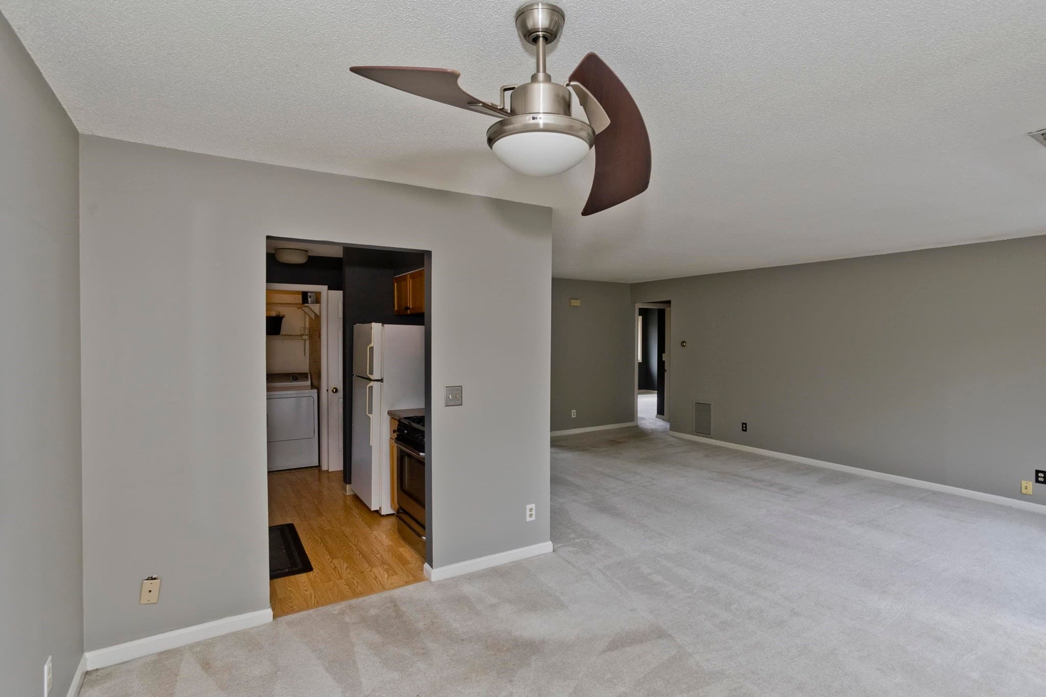 Condominium at 551 Nassau Dr # 551, Springfield MA 01129, Springfield, photo 7 of 19