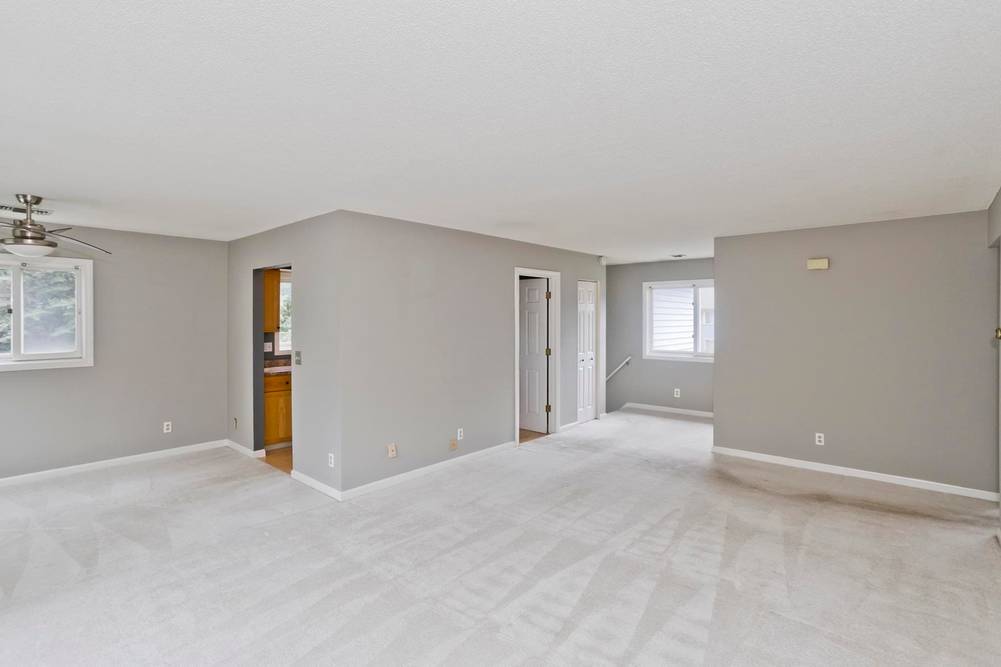 Condominium at 551 Nassau Dr # 551, Springfield MA 01129, Springfield, photo 3 of 19
