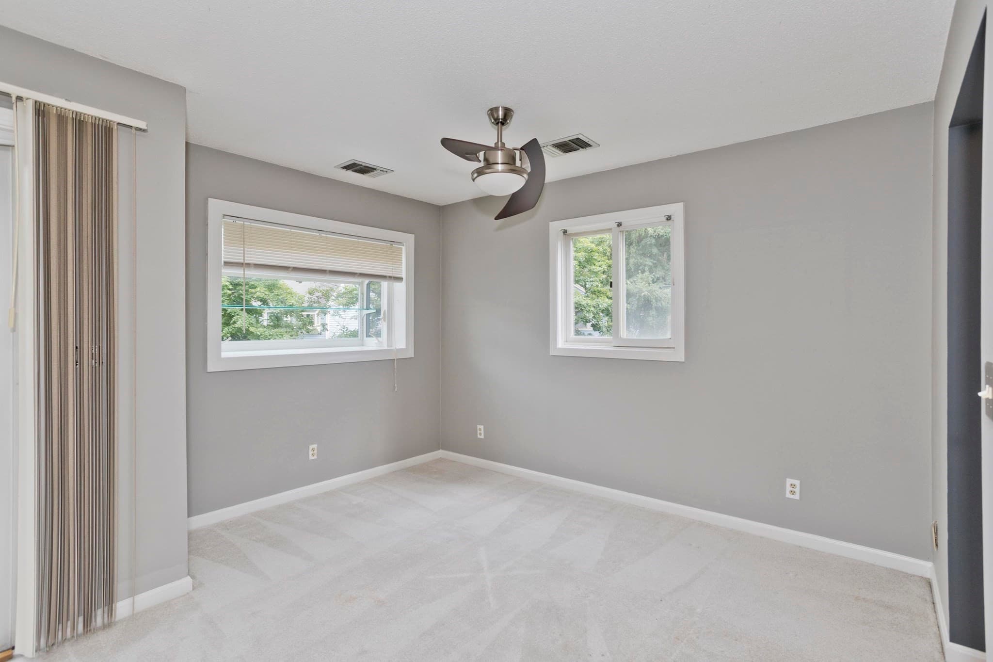 Condominium at 551 Nassau Dr # 551, Springfield MA 01129, Springfield, photo 5 of 19