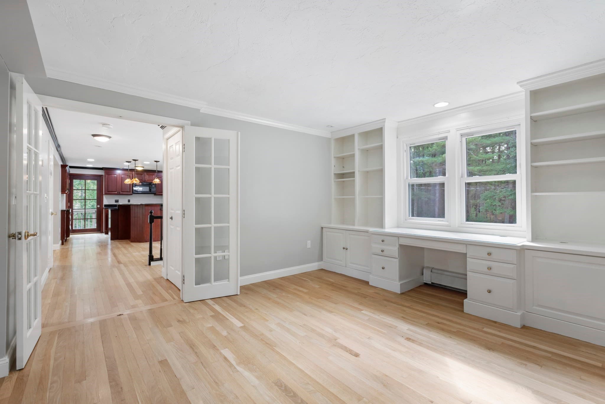 Single Family Residence at 15 N Precinct St, Lakeville MA 02347, Lakeville, photo 12 of 41
