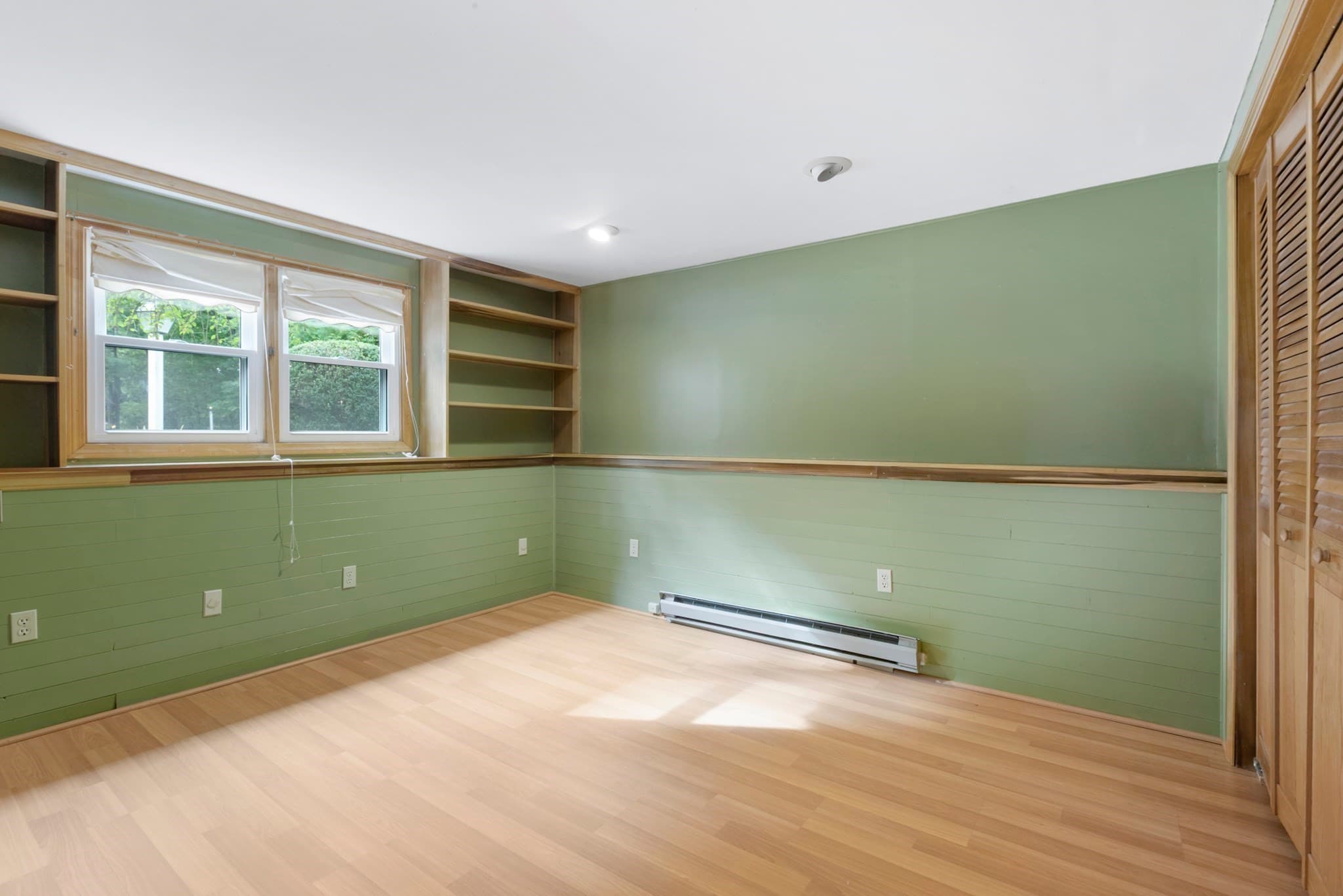 Single Family Residence at 15 N Precinct St, Lakeville MA 02347, Lakeville, photo 33 of 41