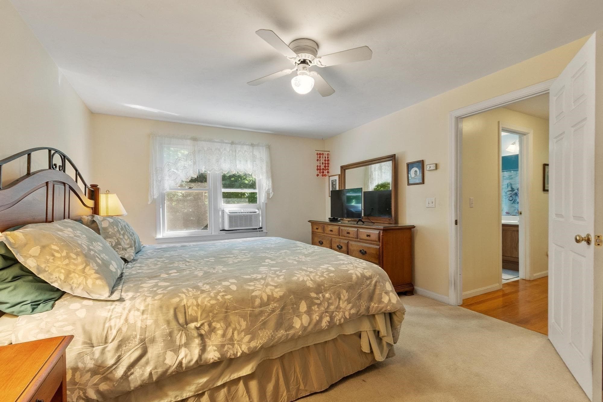 Single Family Residence at 144 N Row Rd, Sterling MA 01564, Sterling, photo 16 of 28