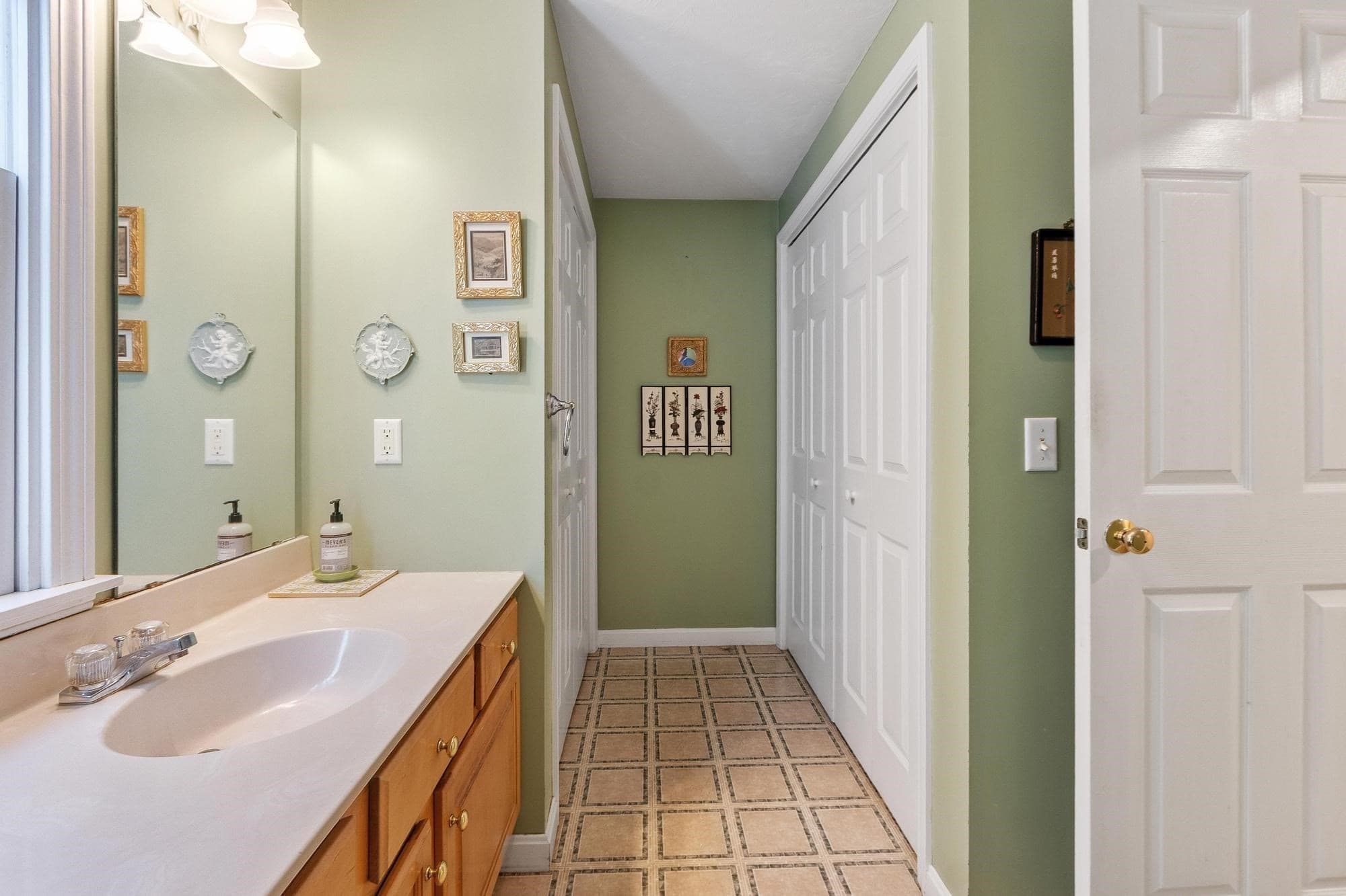 Single Family Residence at 144 N Row Rd, Sterling MA 01564, Sterling, photo 14 of 28