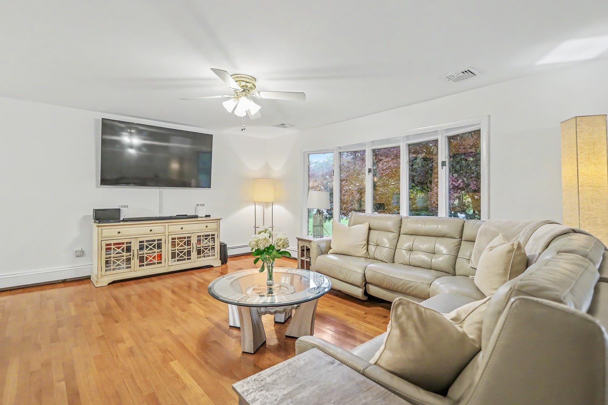 Single Family Residence at 49 Meadowview Rd, North Andover MA 01845, North Andover, photo 7 of 37