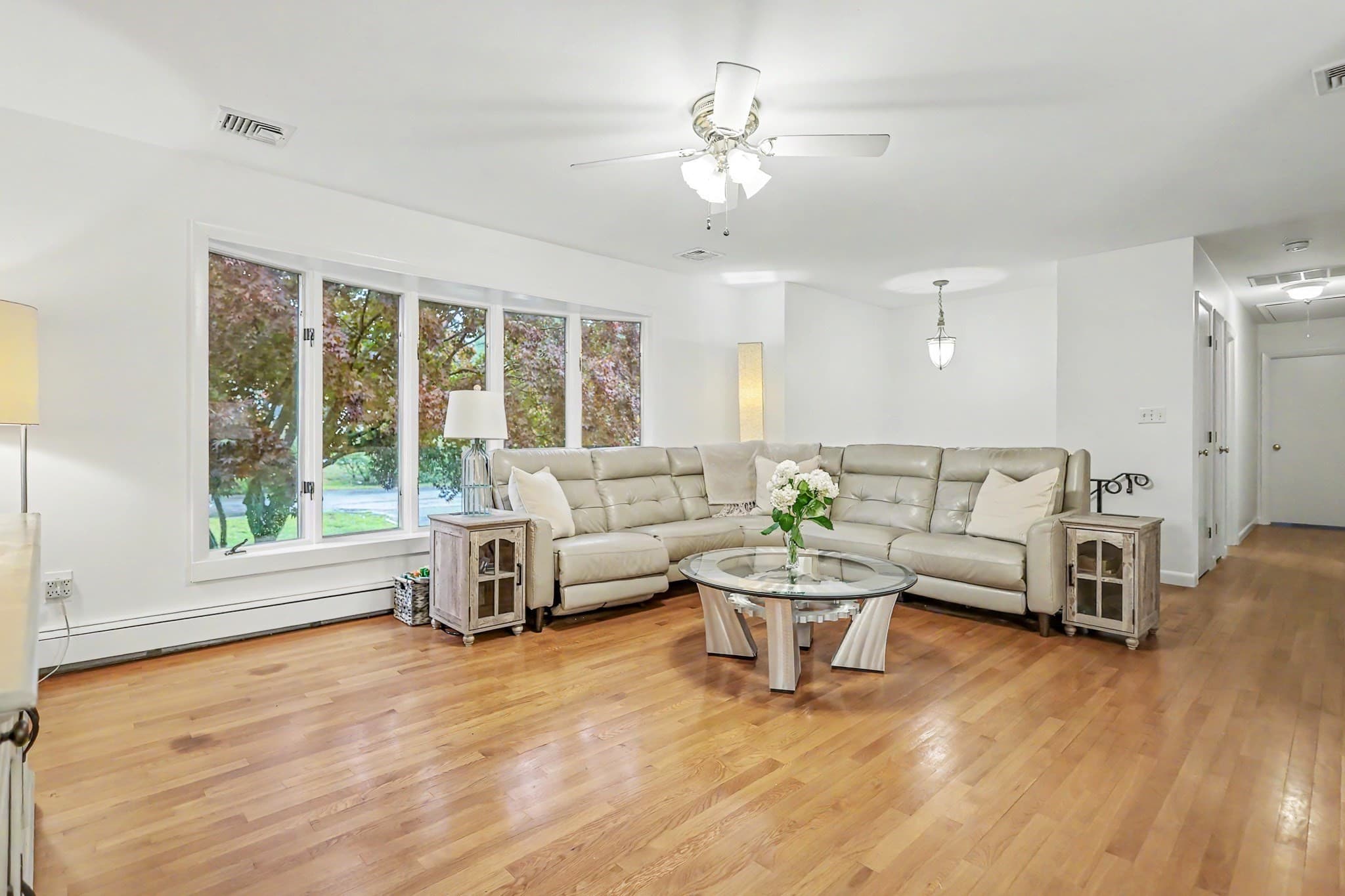 Single Family Residence at 49 Meadowview Rd, North Andover MA 01845, North Andover, photo 5 of 37