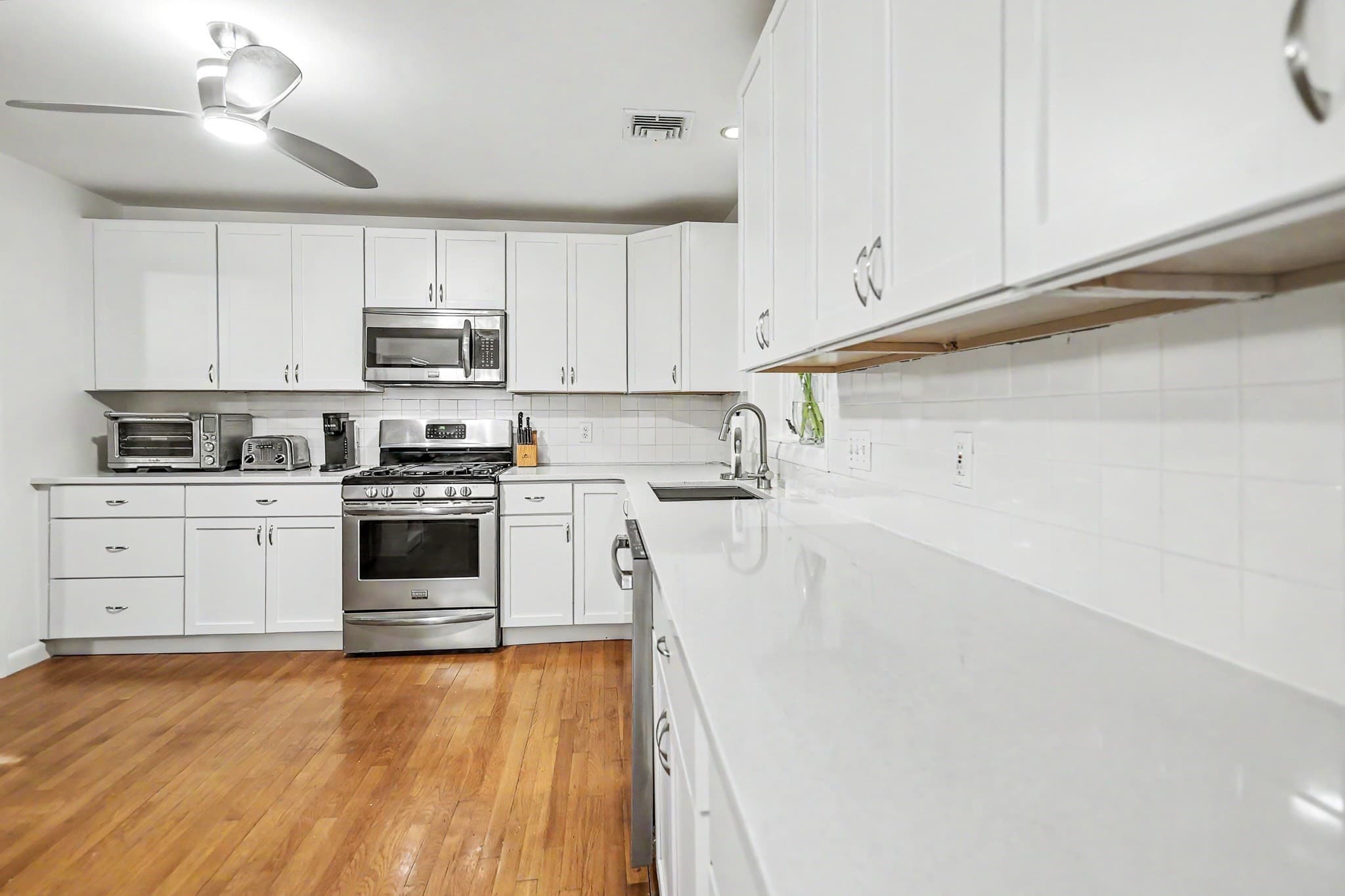 Single Family Residence at 49 Meadowview Rd, North Andover MA 01845, North Andover, photo 14 of 37