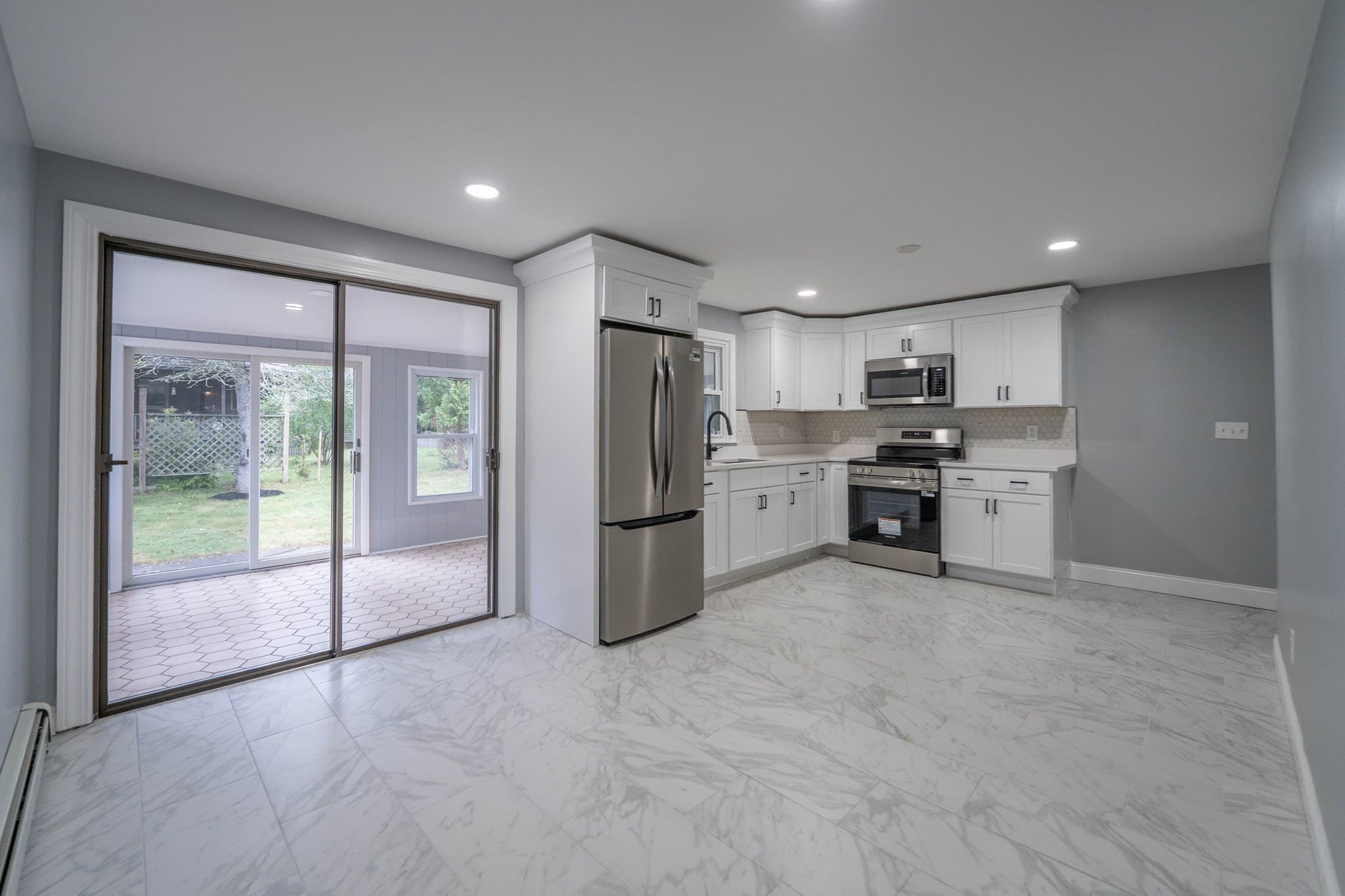 Single Family Residence at 12 Melrose Ave, Dartmouth MA 02747, Dartmouth, photo 6 of 25